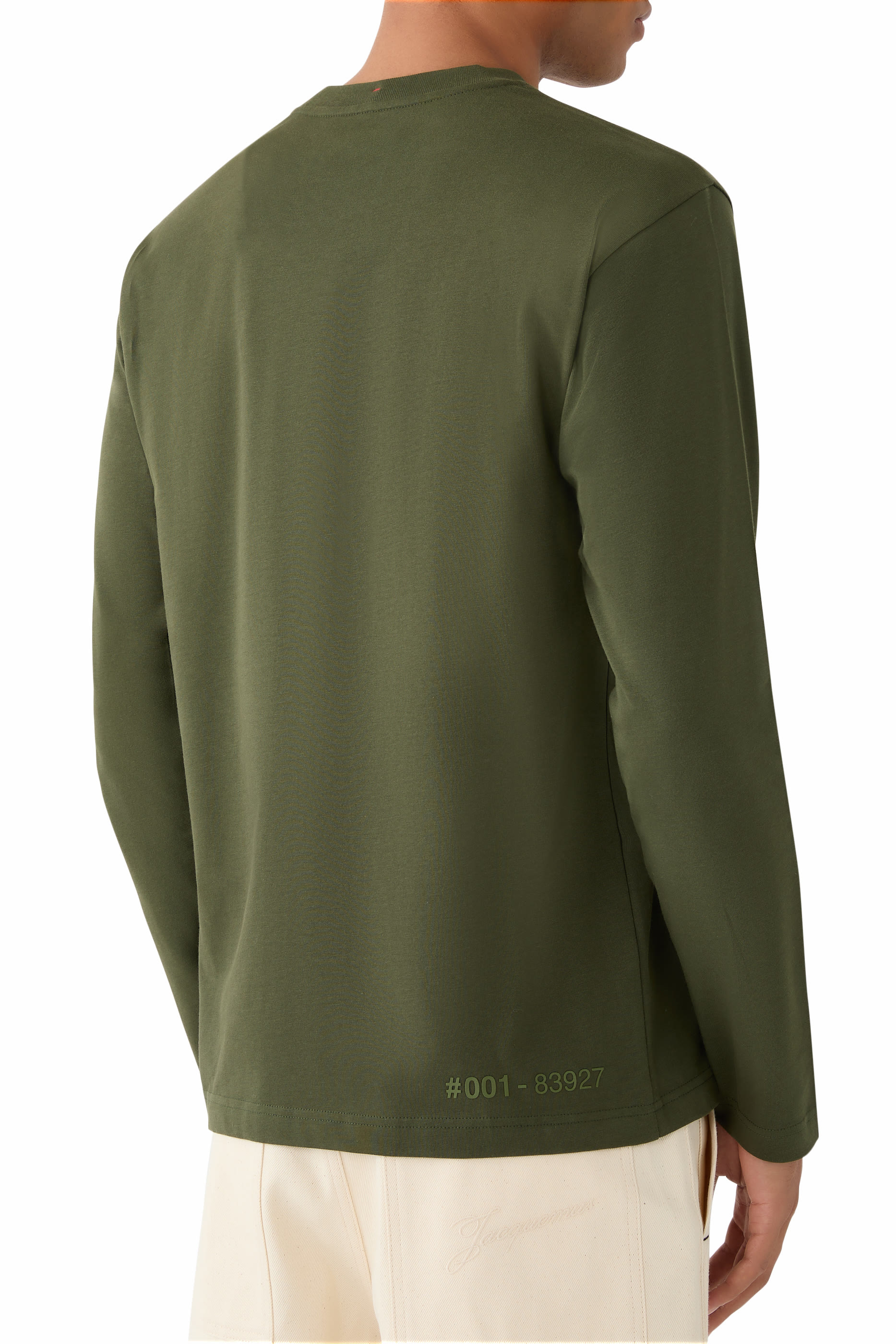 تيشيرت مطرز بشعار الماركة