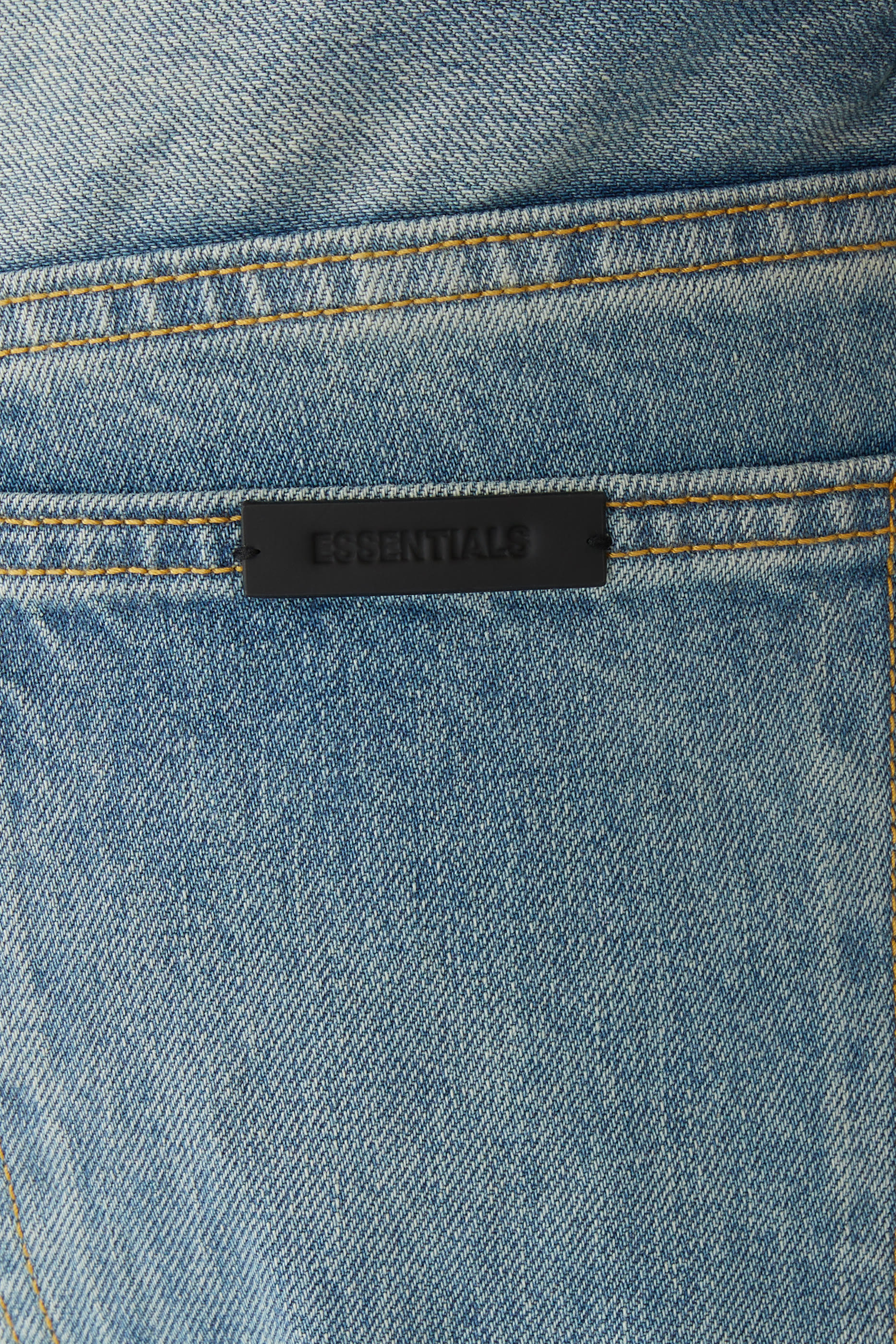 بنطال جينز دنيم بخمسة جيوب