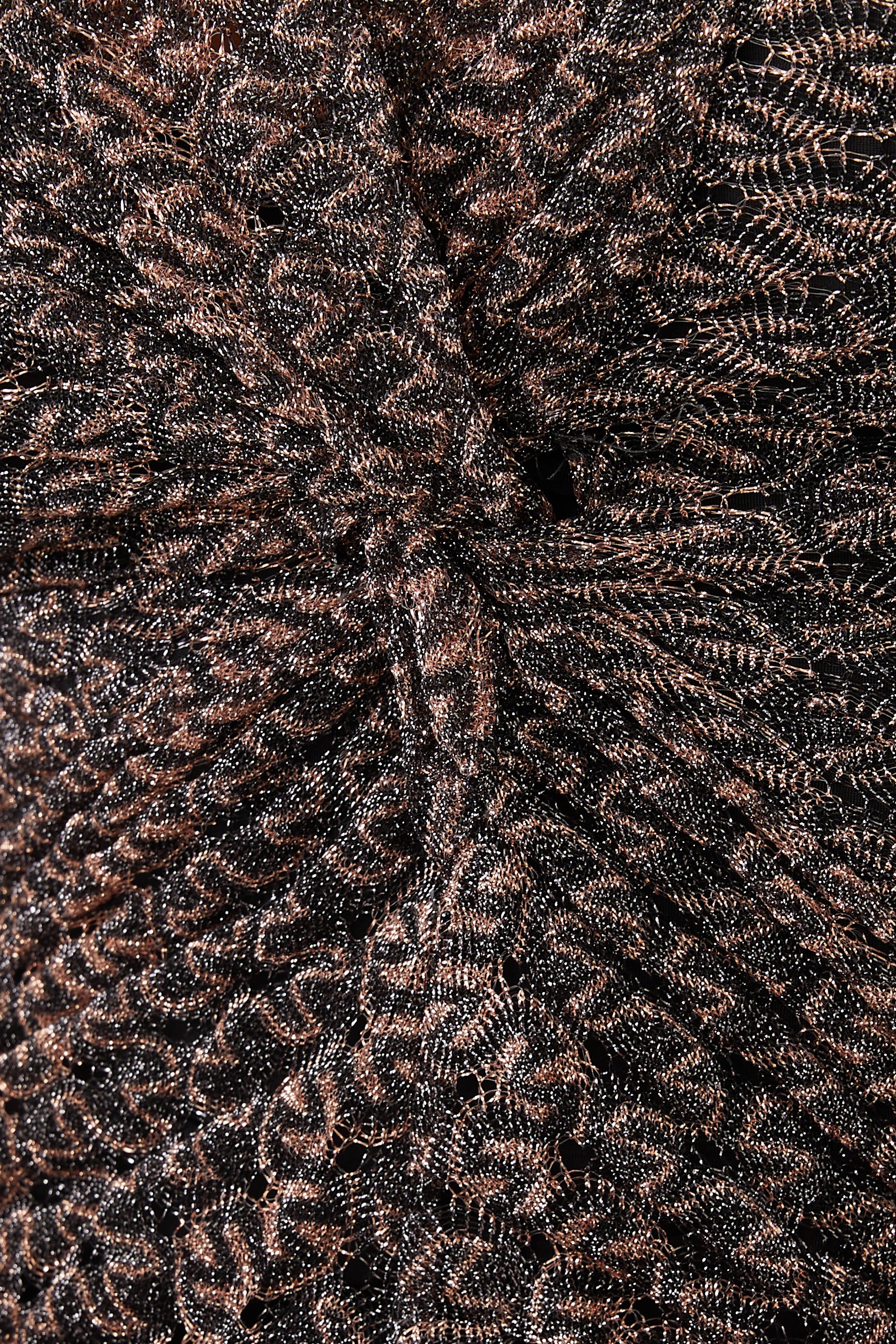 فستان لامي طويل دانتيل بياقة تورشون