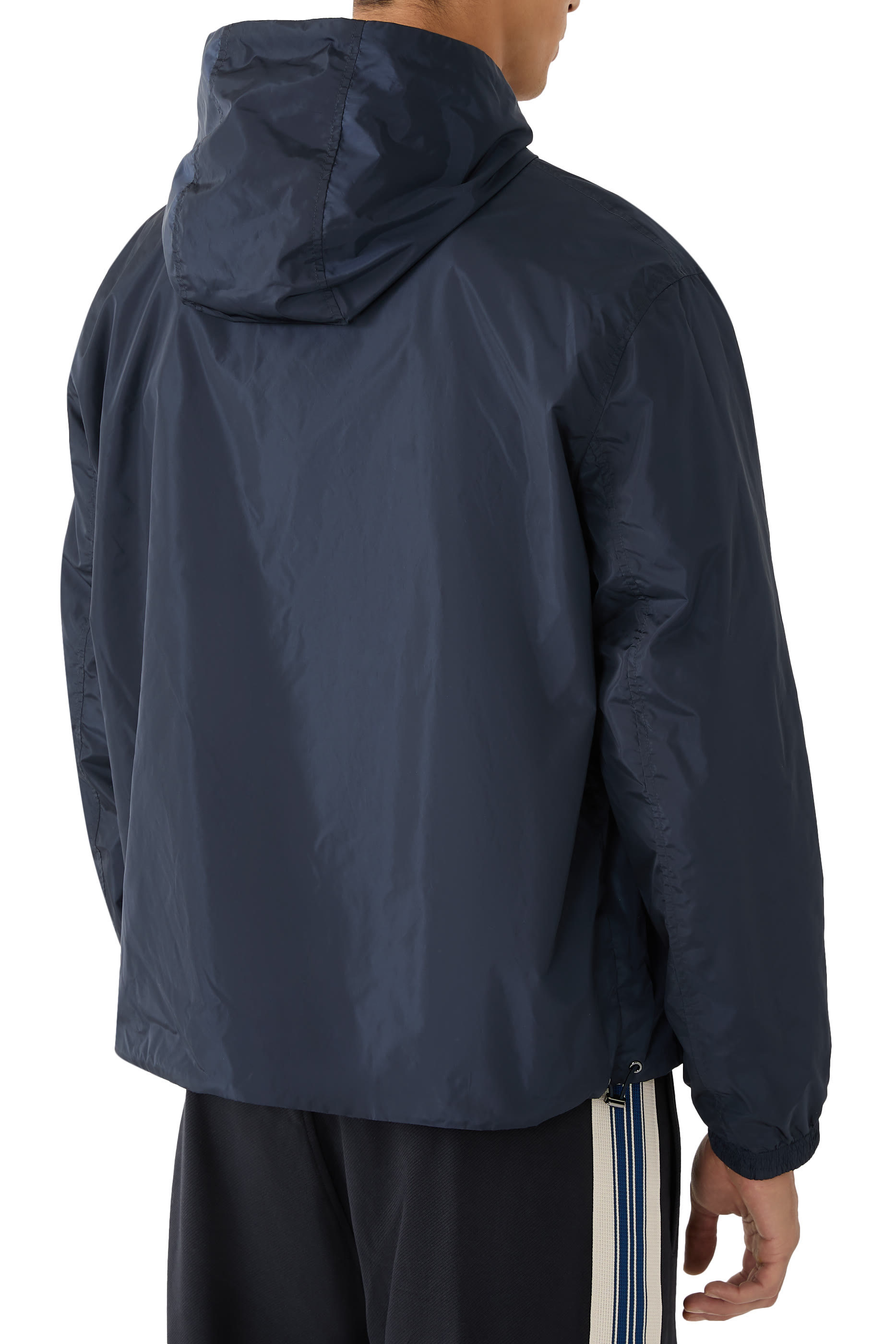 هودي بنمط جاكيت بطبعة