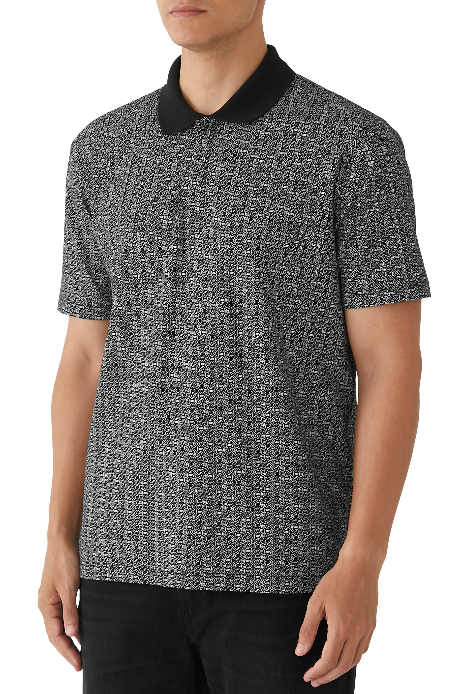 قميص بولو بأكمام قصيرة