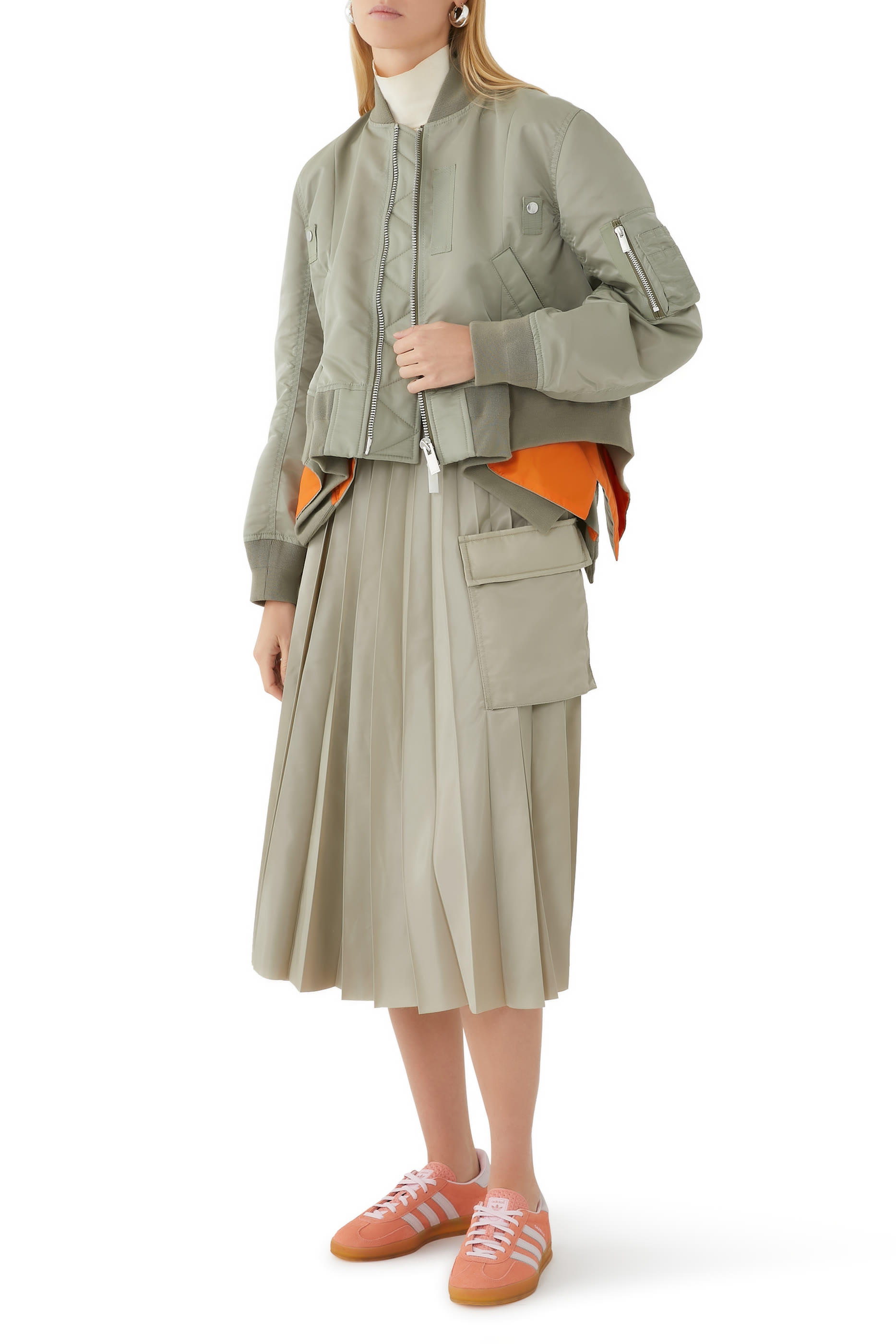 سنيكرز جازيل إندور