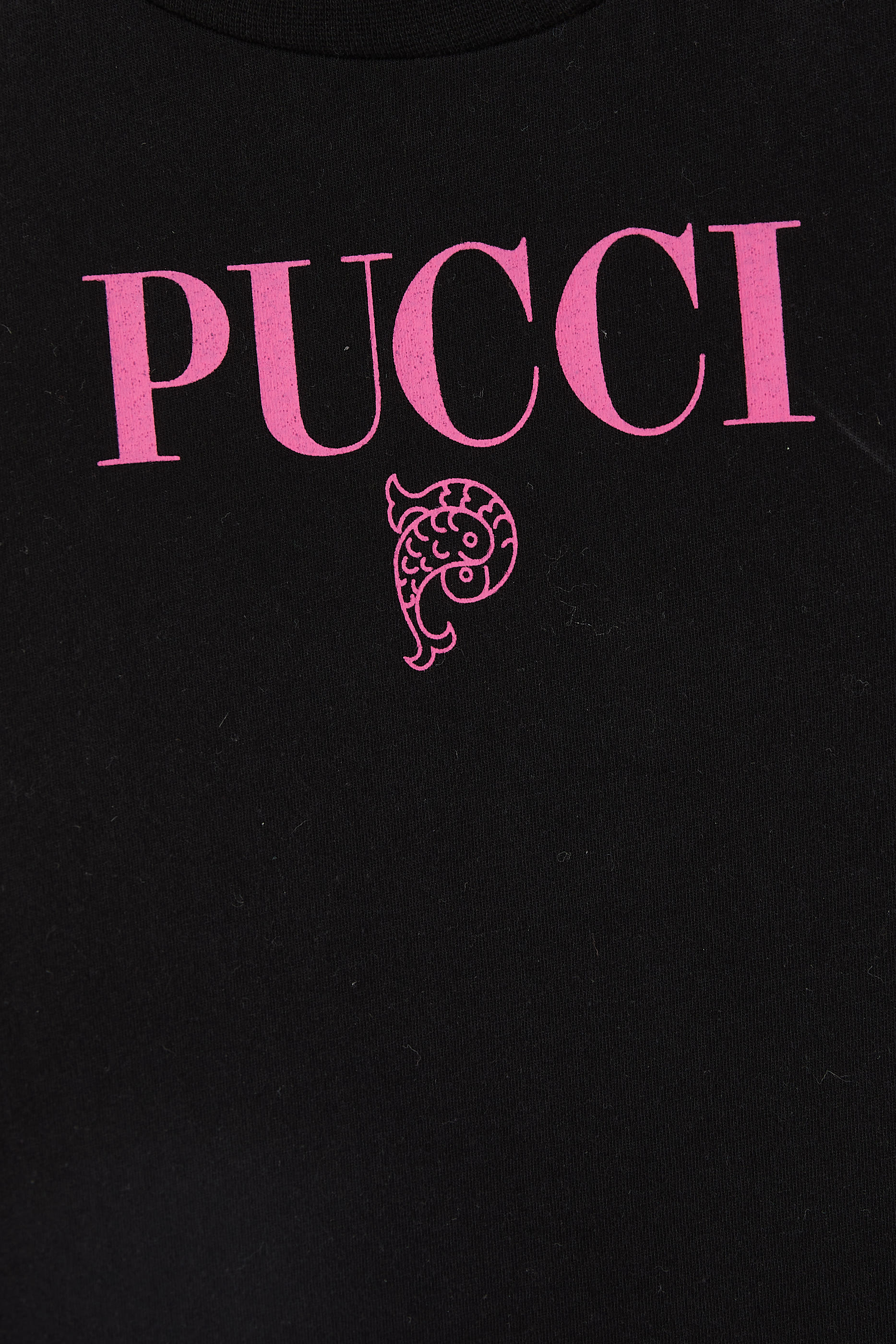 تيشيرت بشعار الماركة للأطفال