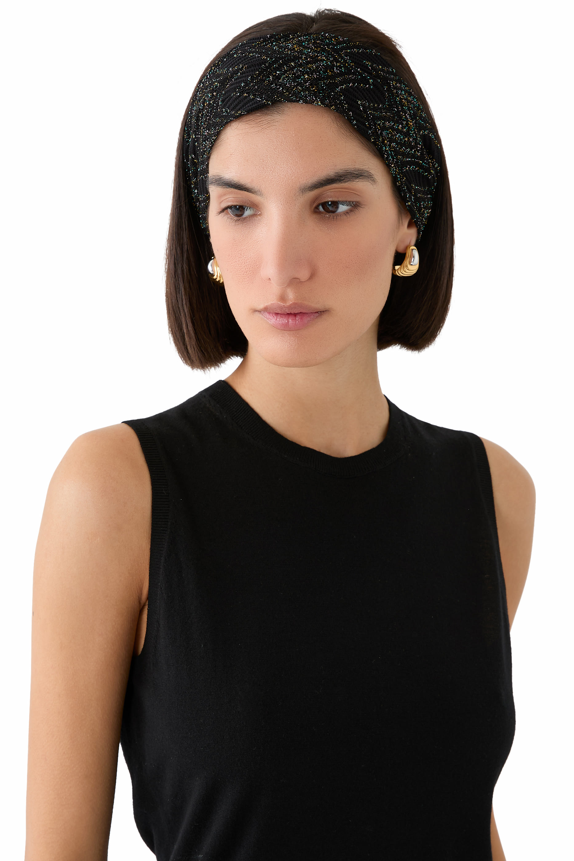 طوق رأس ماري بخطوط شيفرون متعرجة