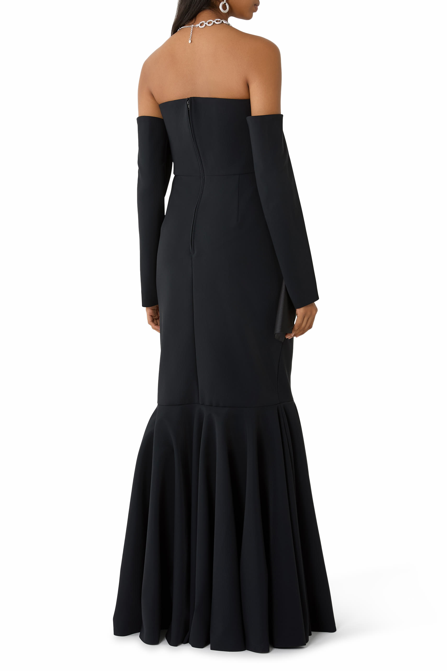 فستان سهرة بلا حمالات بأكمام كاب