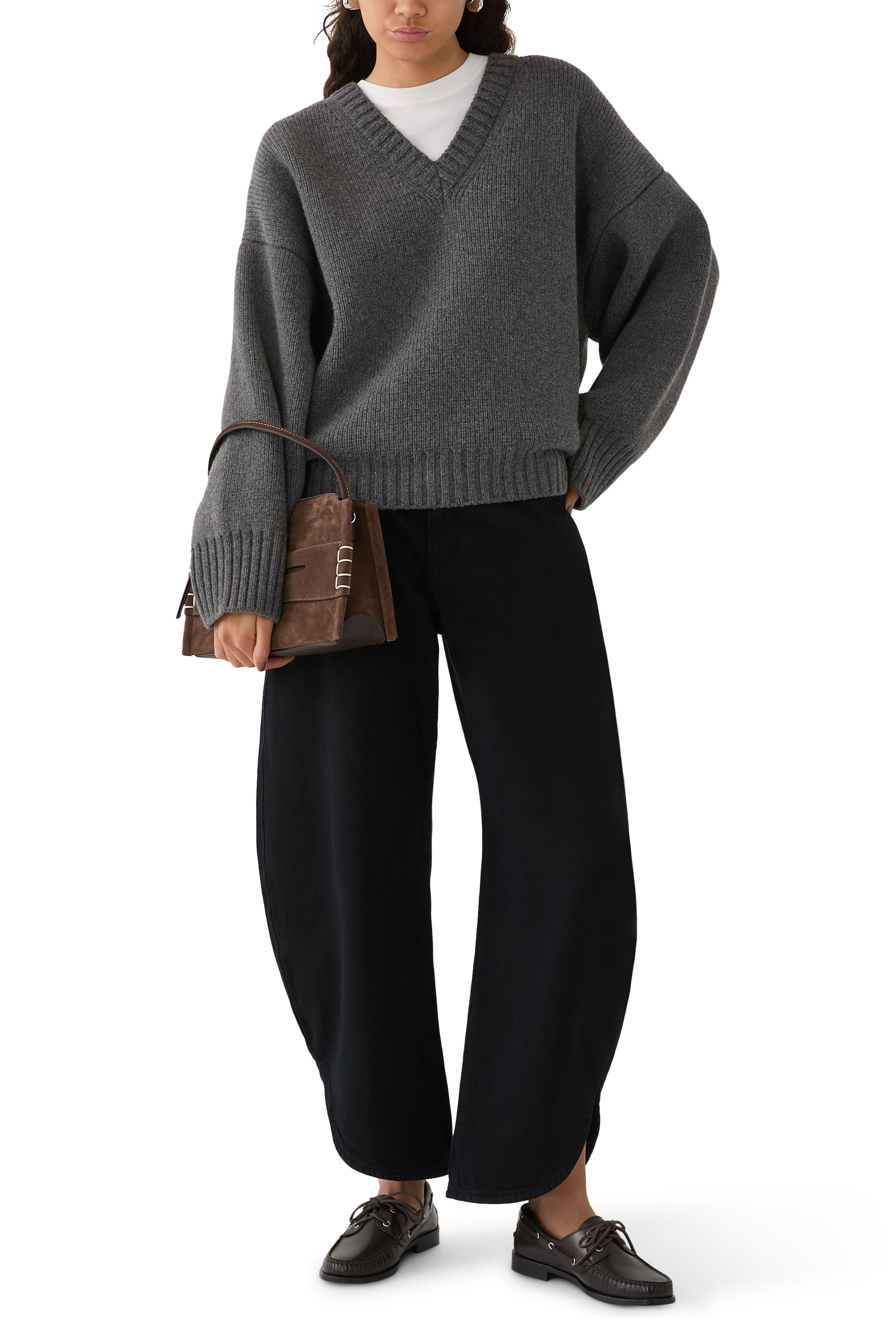 سترة بياقة على شكل حرف V كومباكت