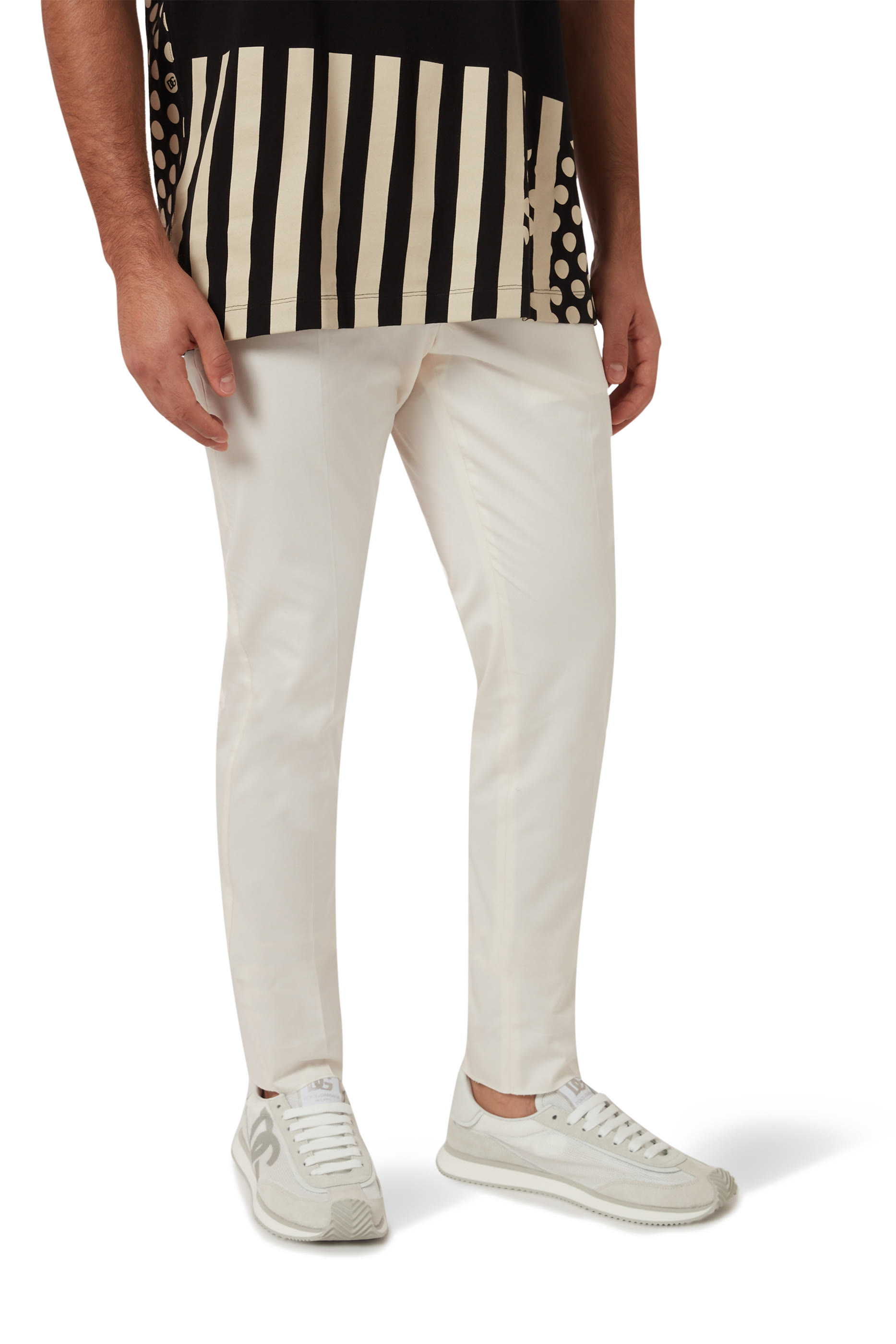 سنيكرز كوشن بشعار الماركة