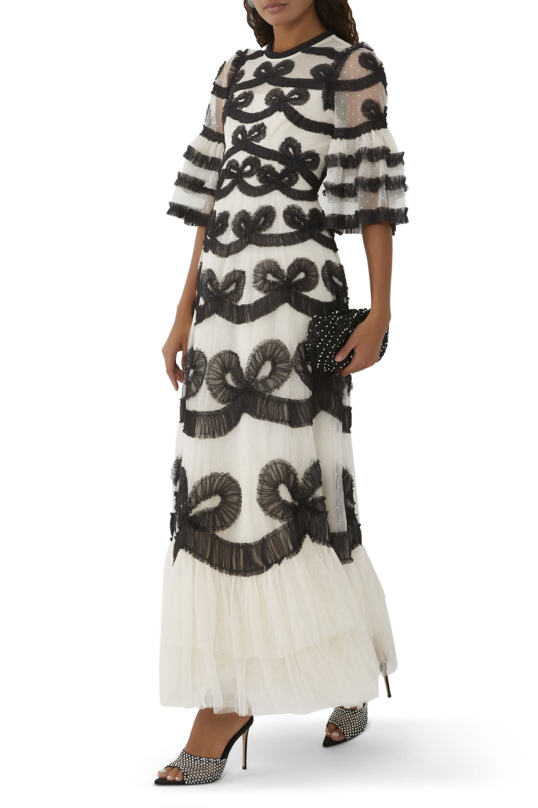 فستان سهرة إنغريد بربطاات فيونكة