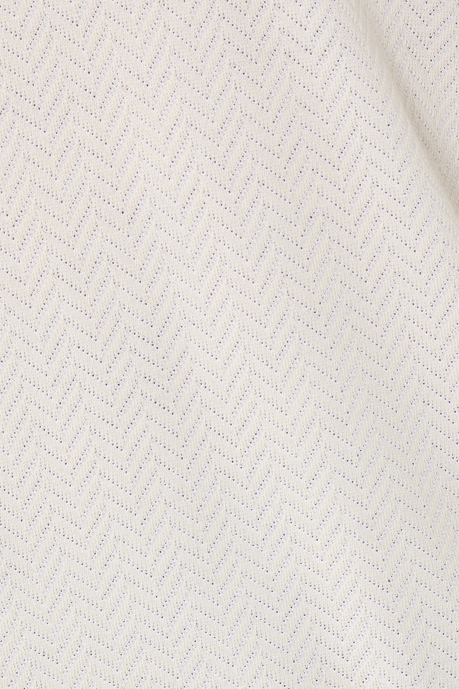 كنزة ايتش-هابيتو بنقشة هيرنج بون