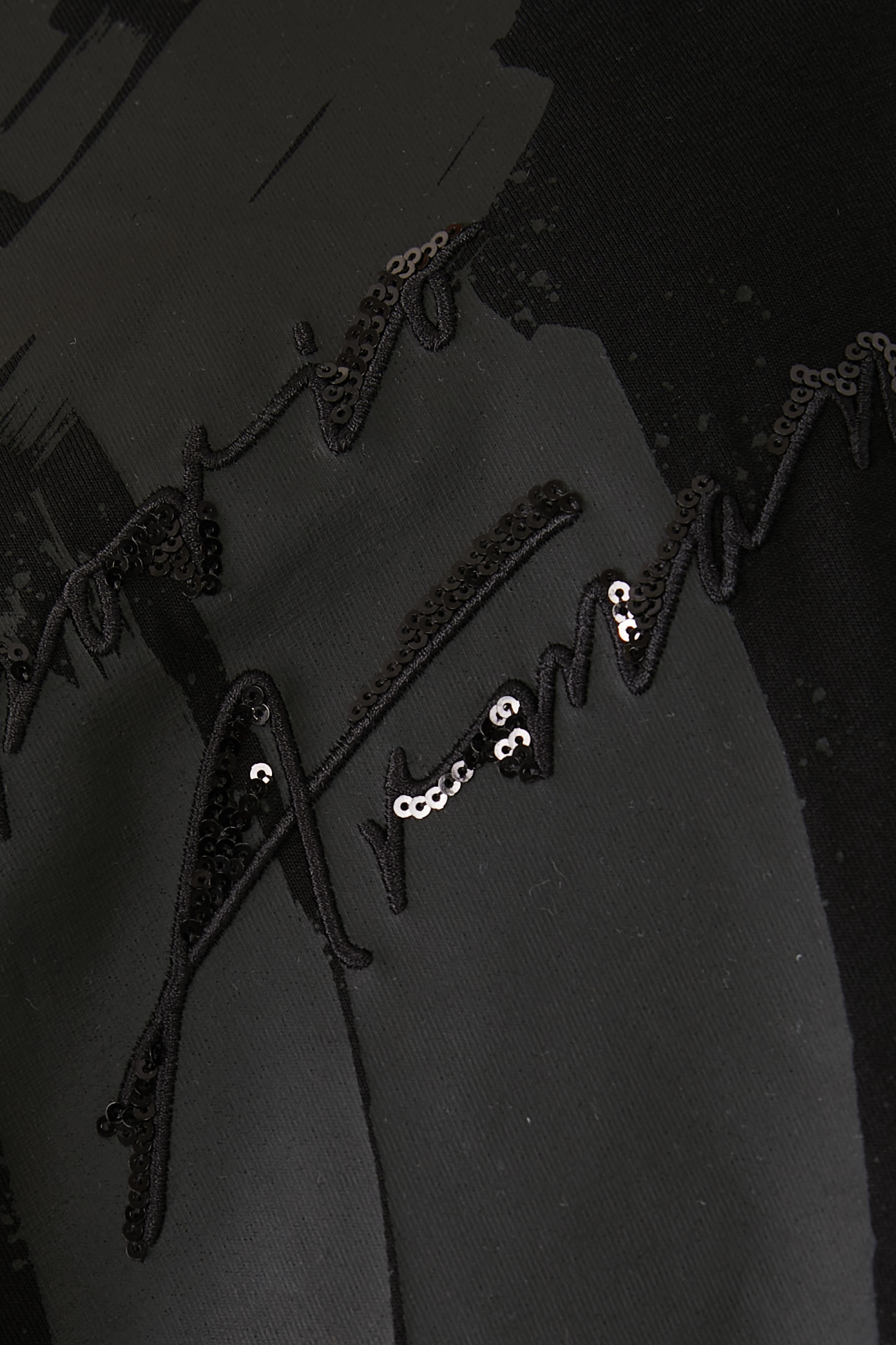 تيشيرت ايه اس في بطبعة شعار الماركة مطرز بالترتر جيرسيه عضوي