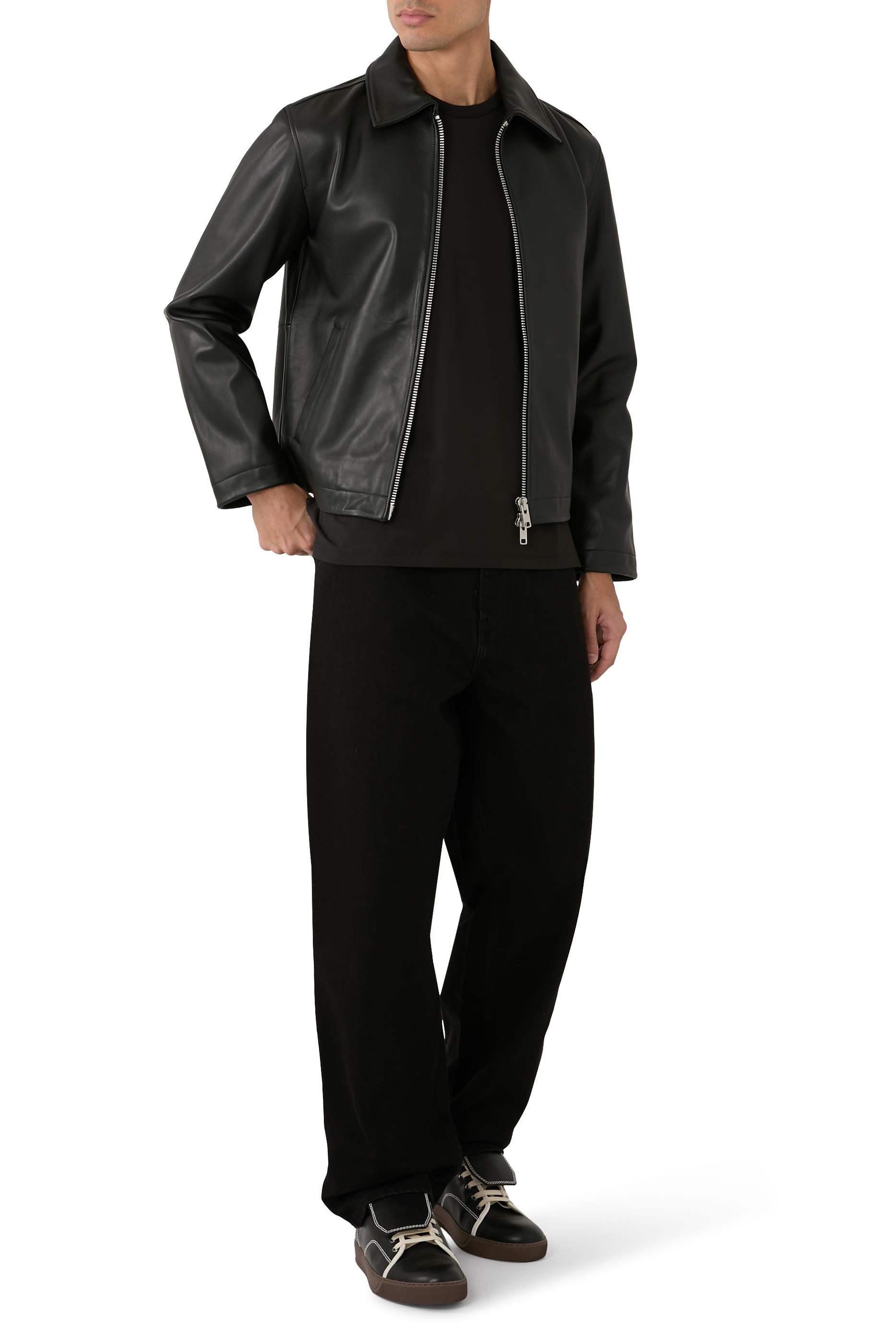 جاكيت قصير جلد