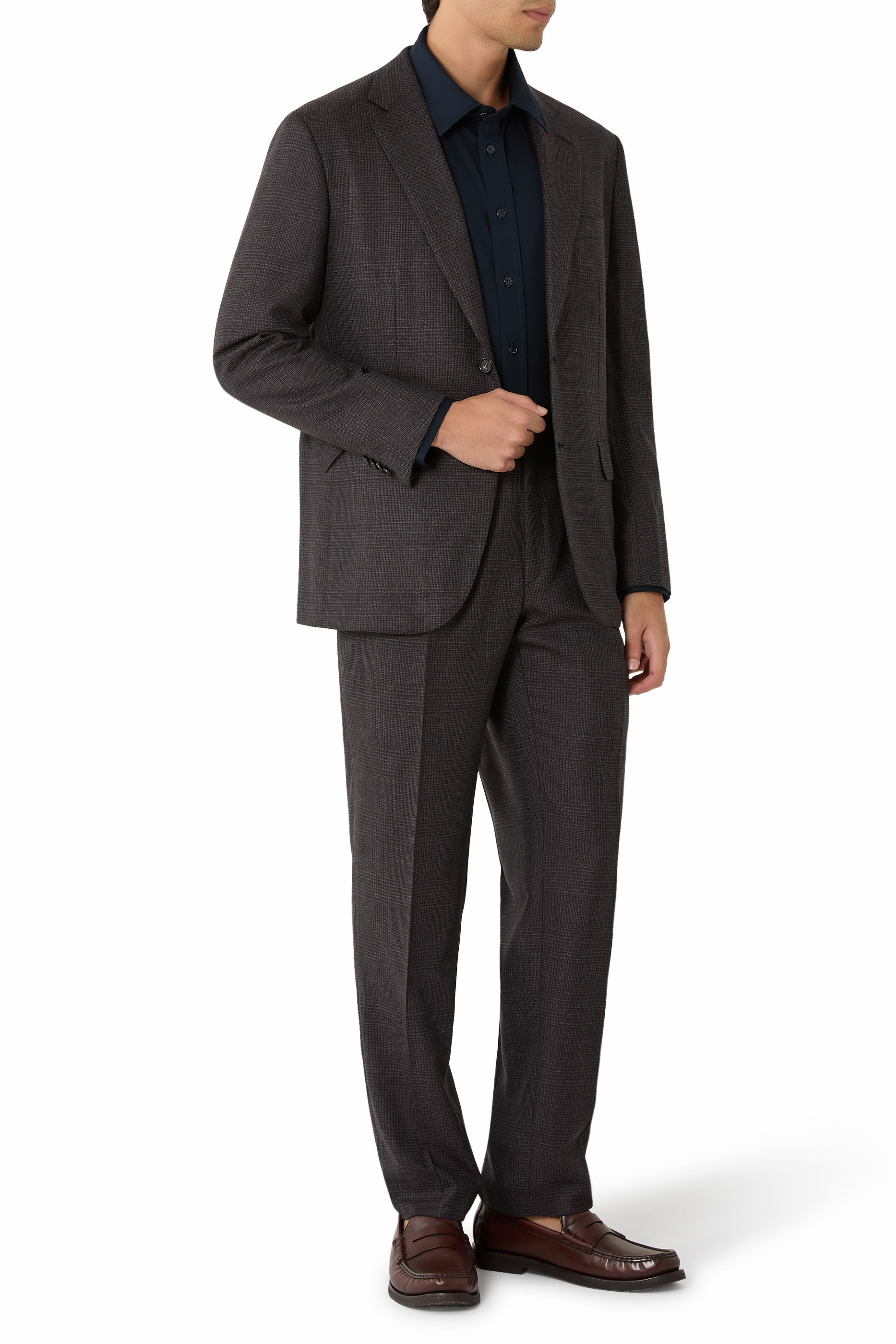 قميص بأكمام طويلة وأزرار