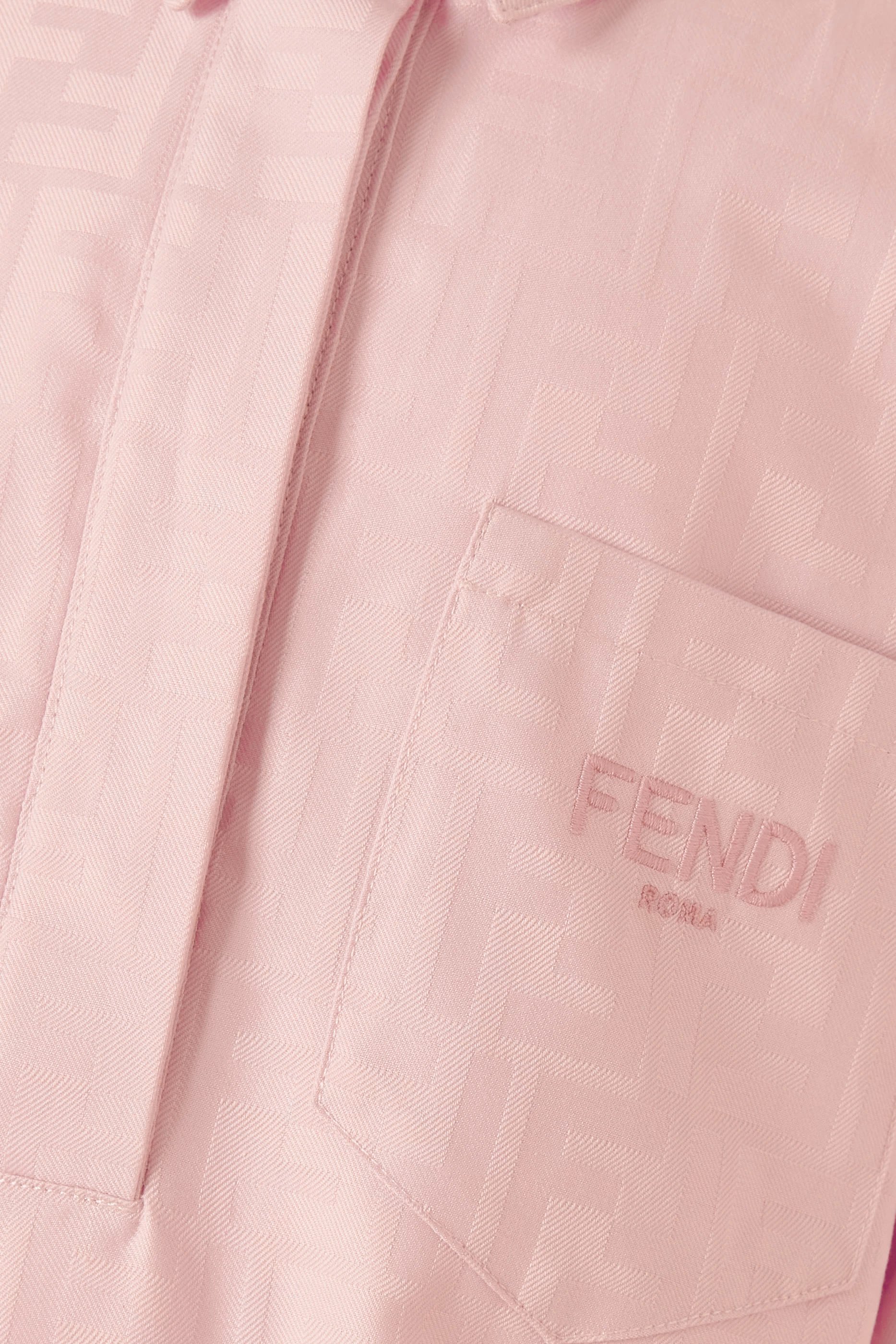 فستان بشعار الماركة مزين بكشكش للأطفال