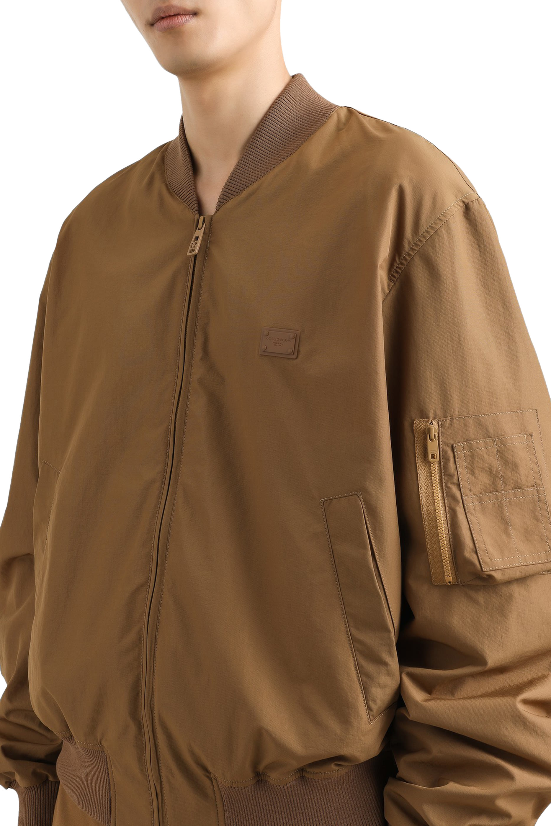 جاكيت بومبر برقعة شعار الماركة قماش معالج