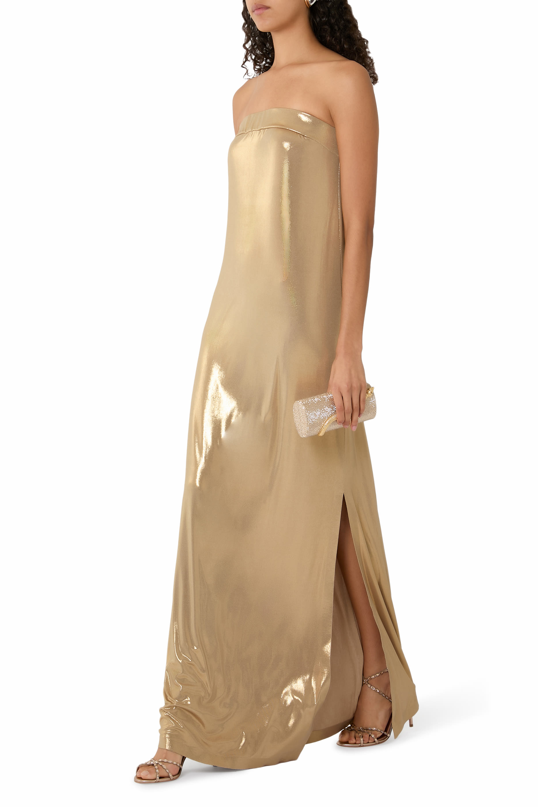 فستان سهرة بقصة ضيقة بلا حمالات وفتحة جانبية