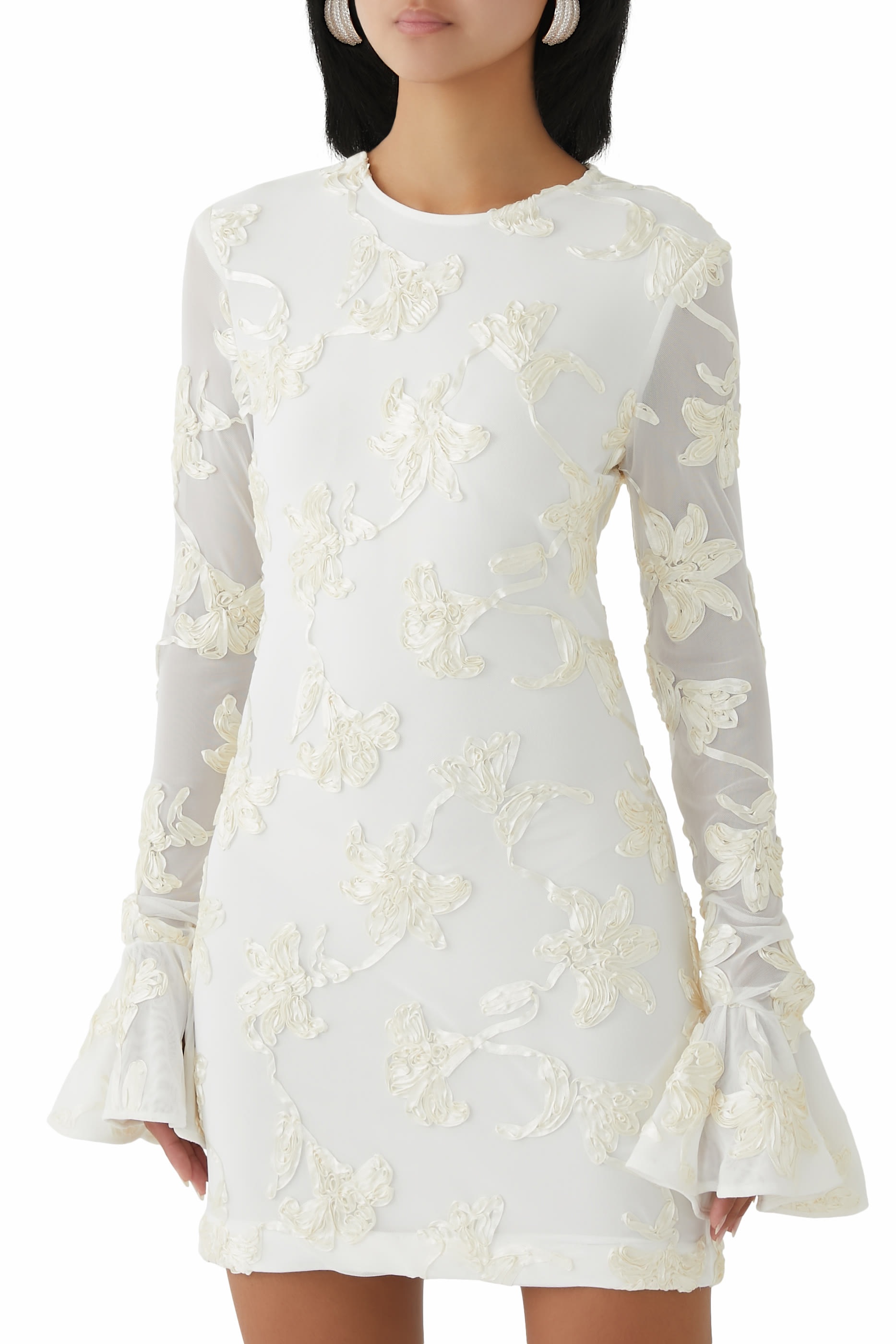 مزين قصير مزين بأزهار قماش شبكي