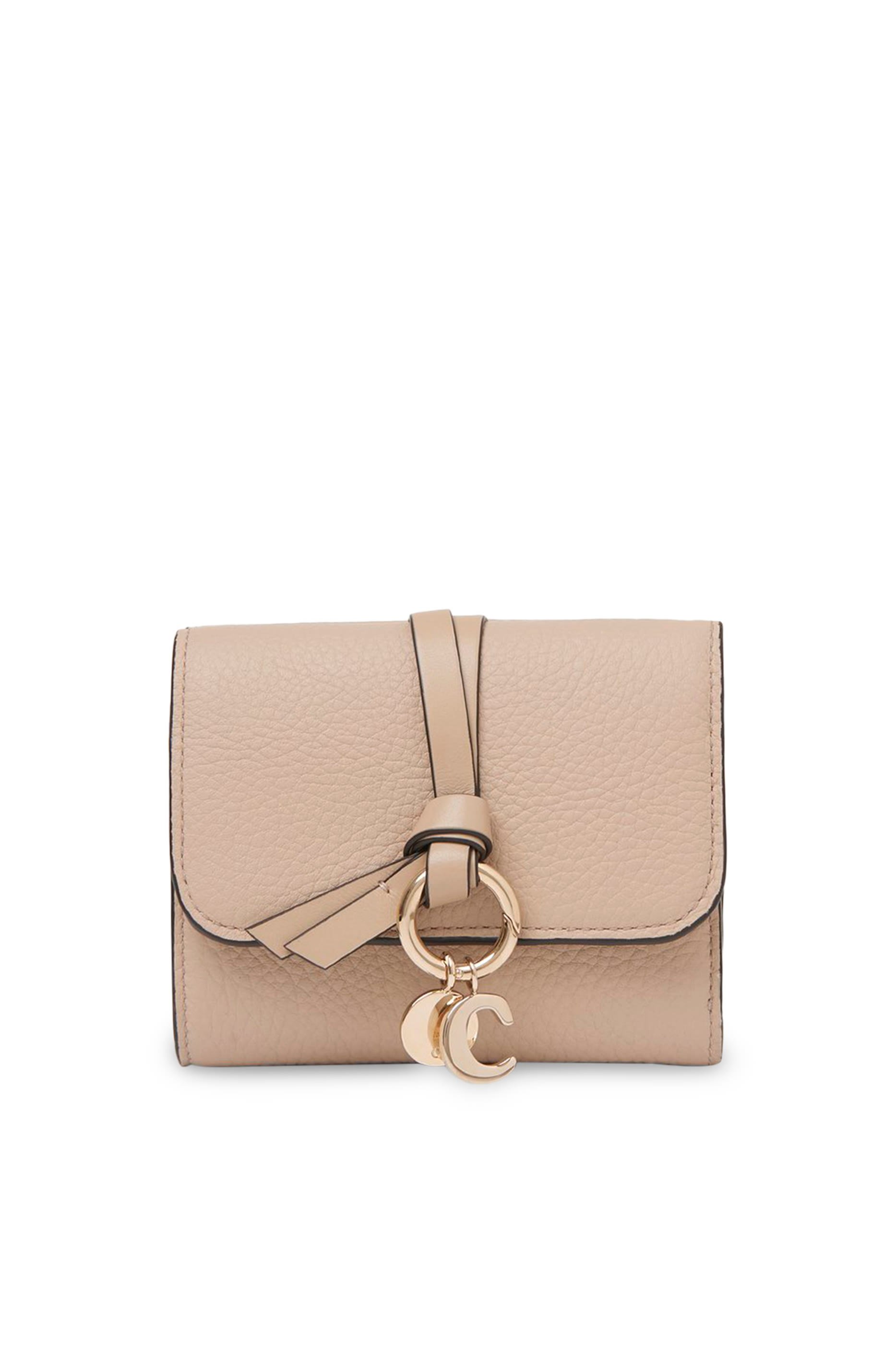 محفظة صغيرة بتصميم ثلاثي الطي