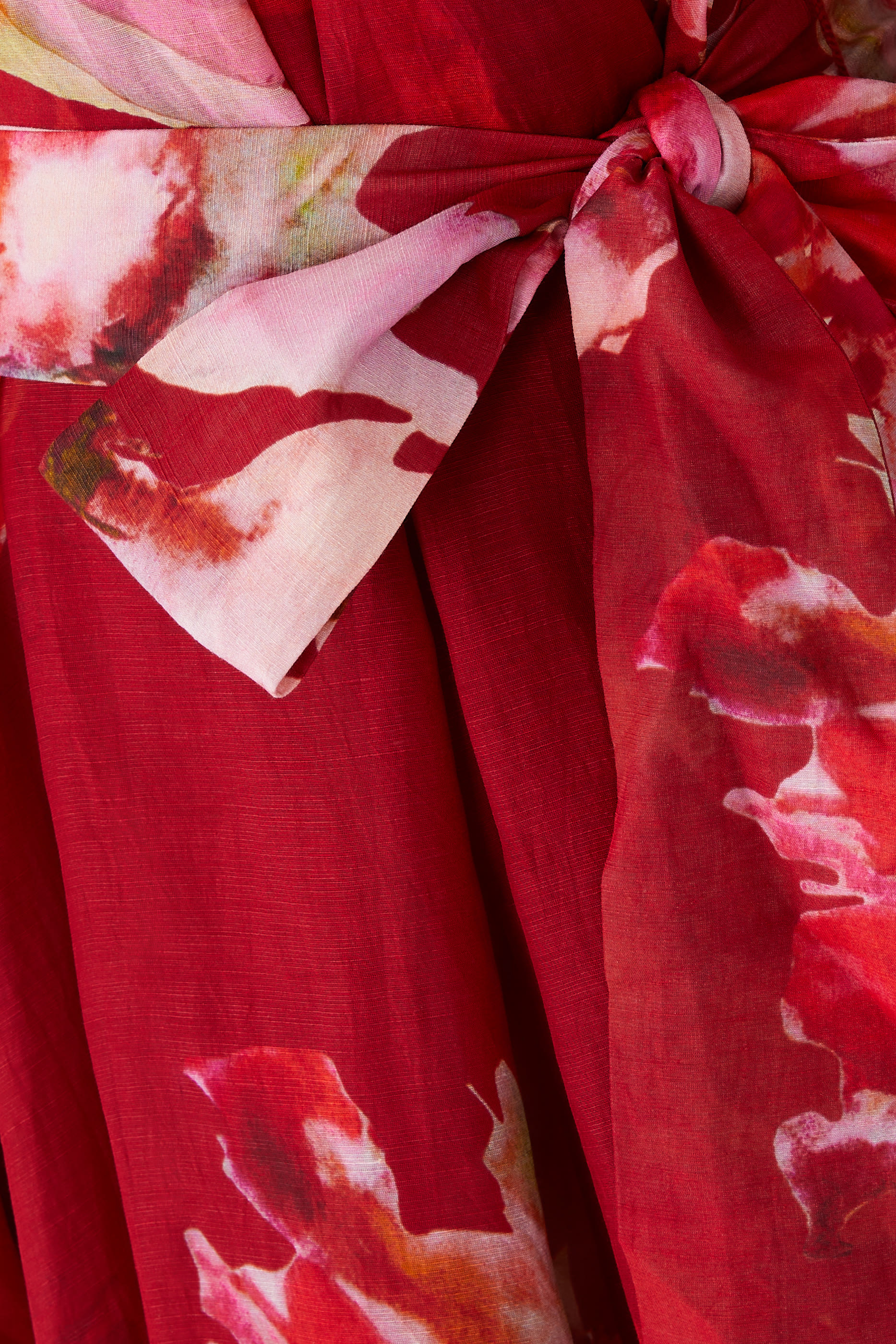 فستان طويل مع حزام