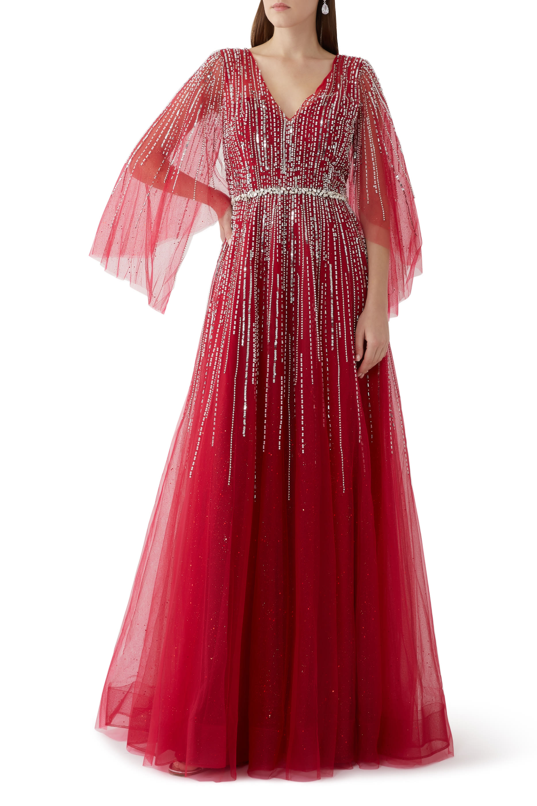 فستان سهرة بأكمام كاب