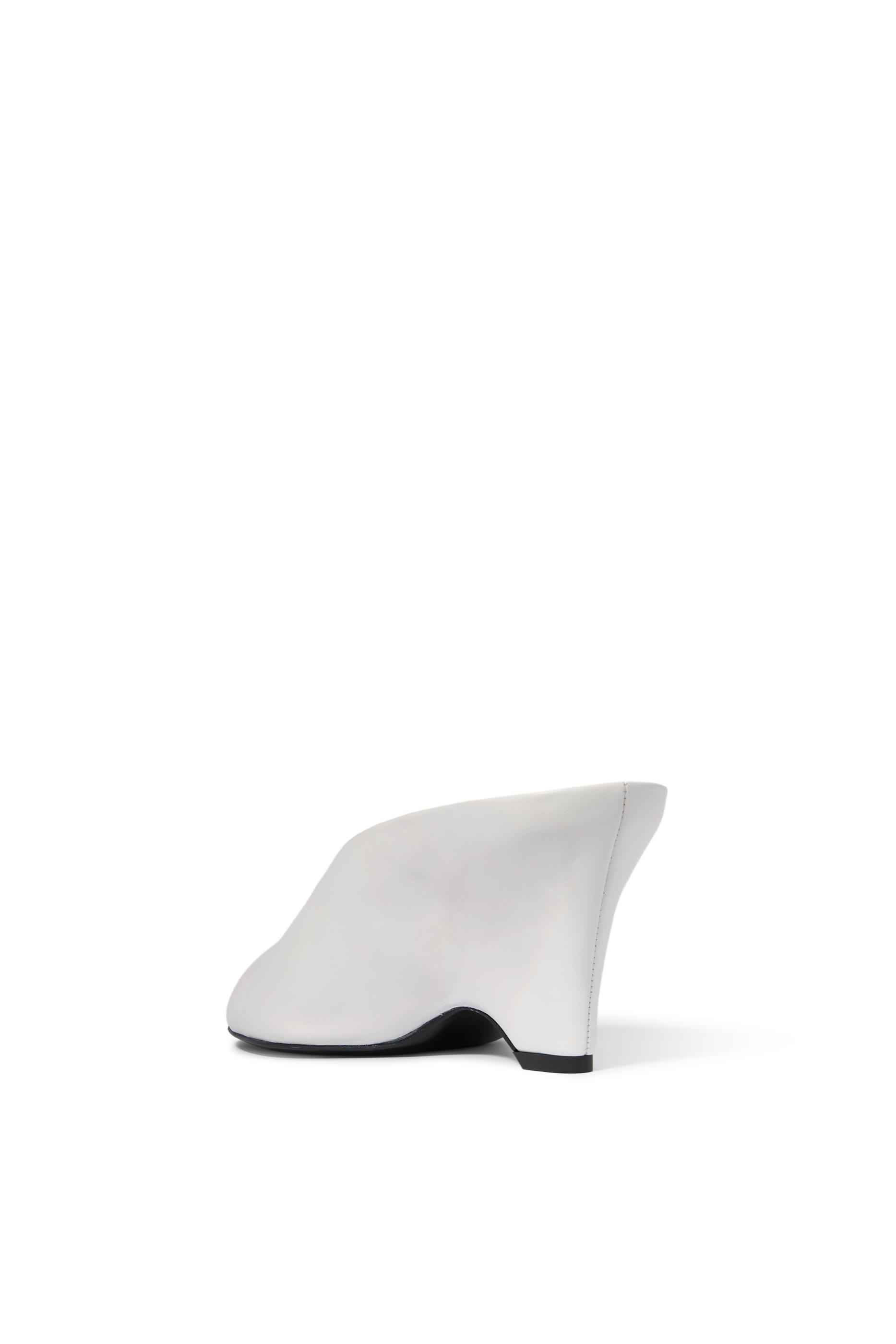 حذاء كلوك 75 مفتوح من الخلف بكعب ويدج جلد