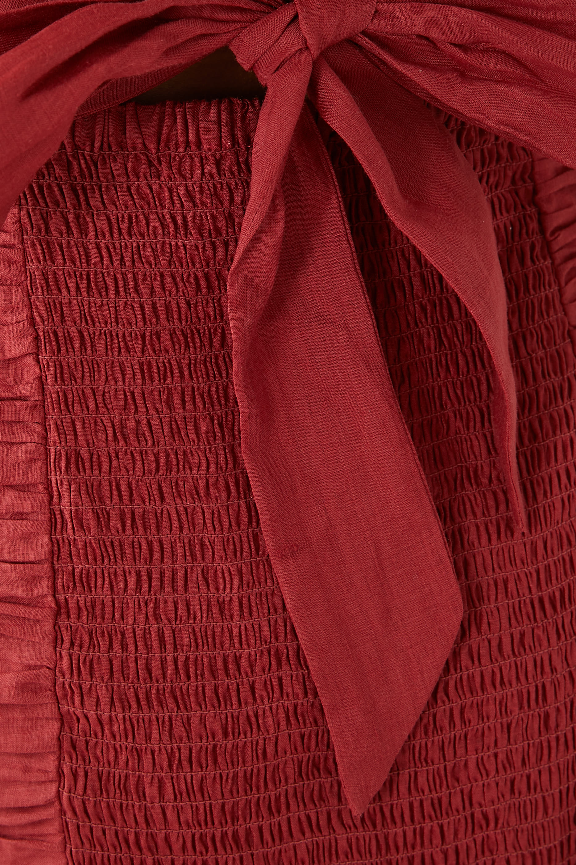 فستان أوريليا بياقة مربعة