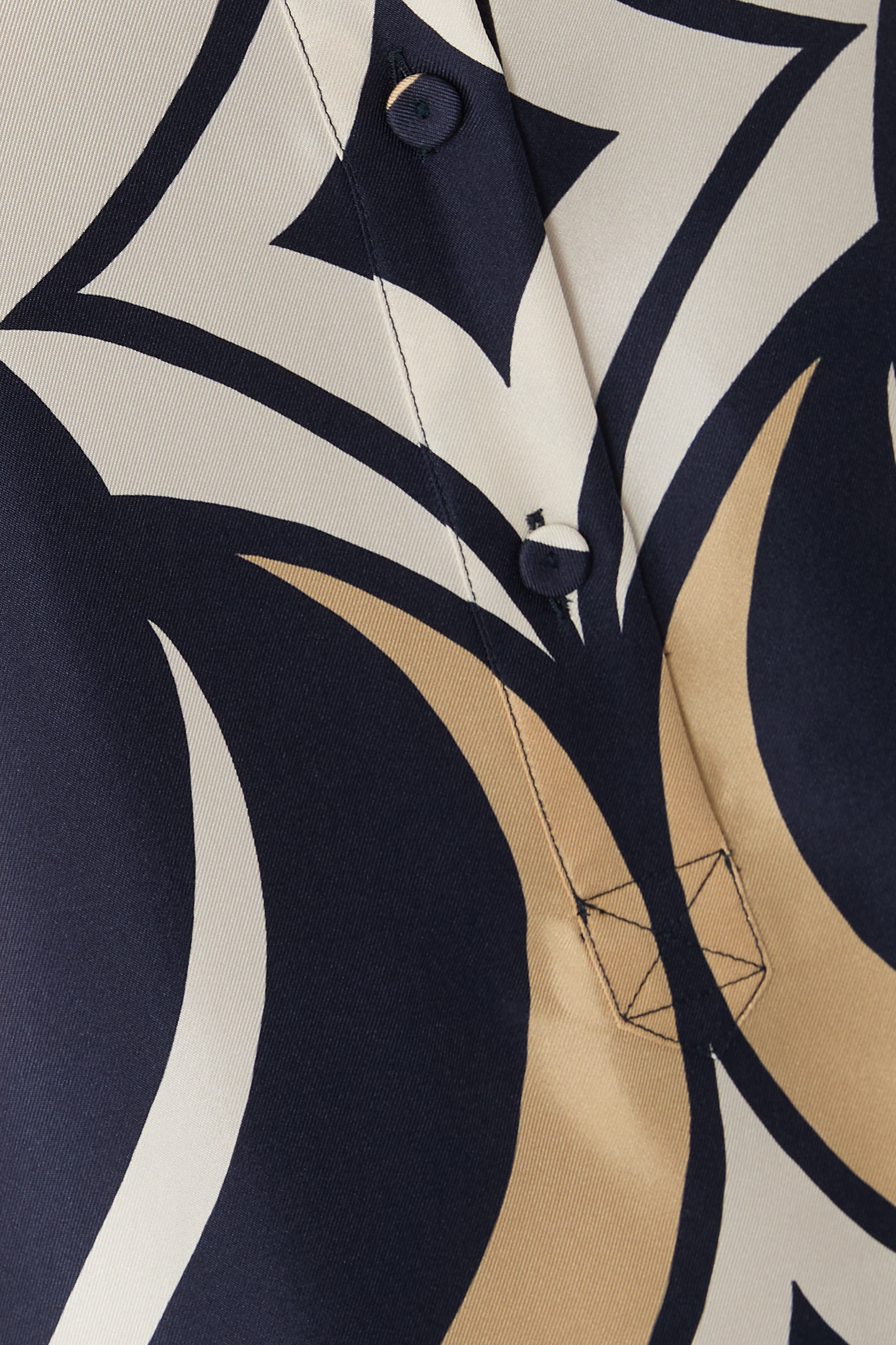 فستان سونغ بنمط قميص