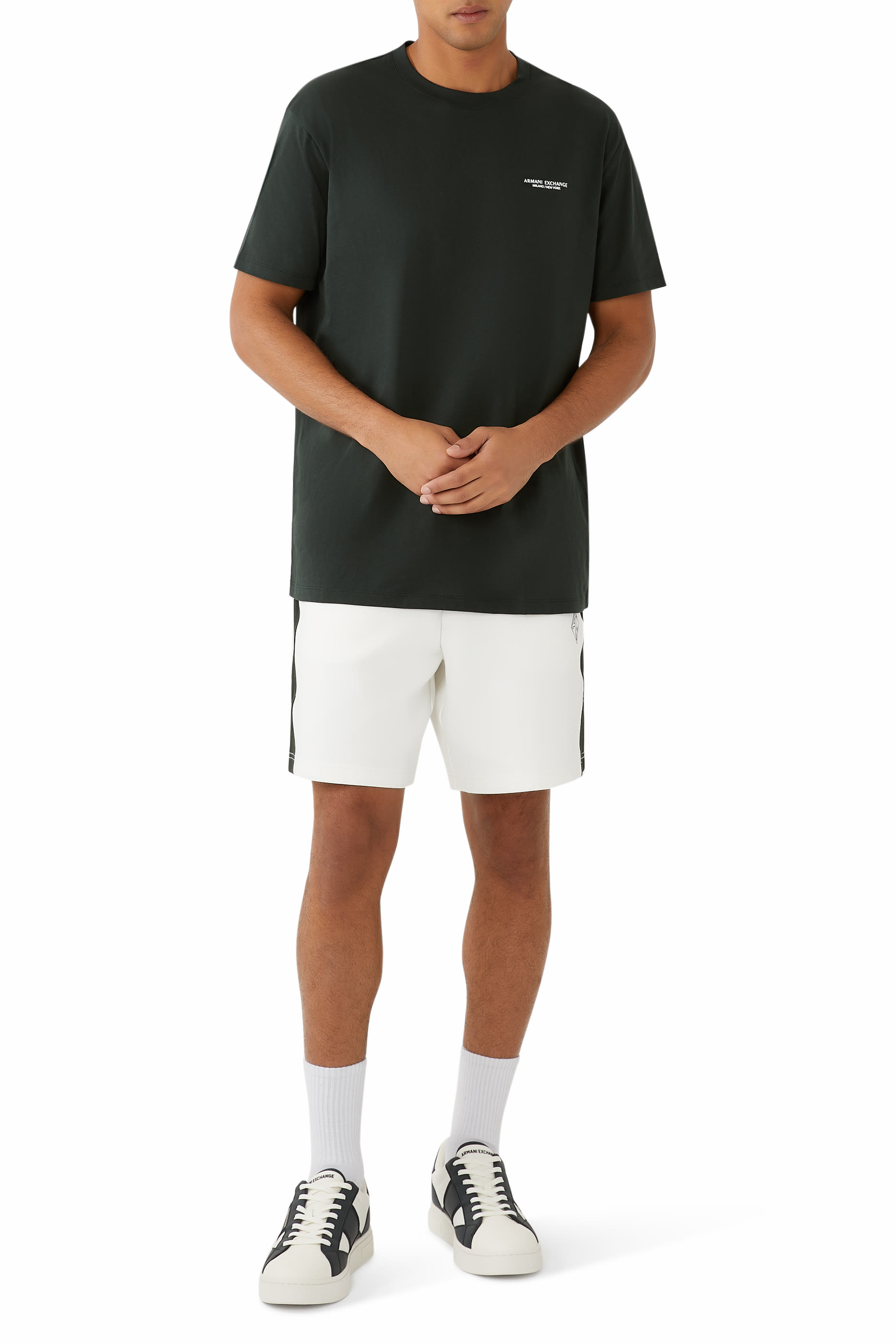 تيشيرت بشعار الماركة