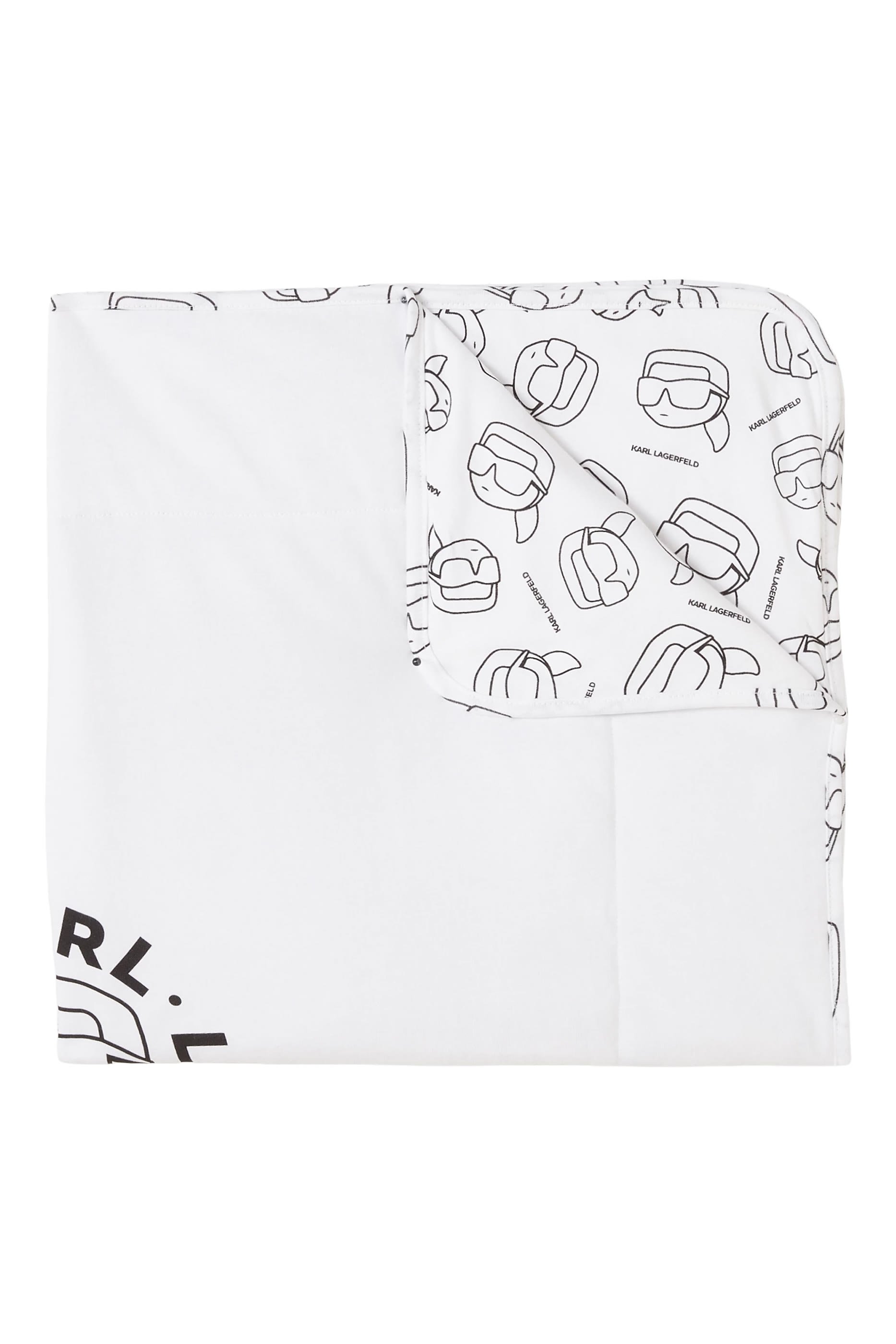 بطانية للأطفال