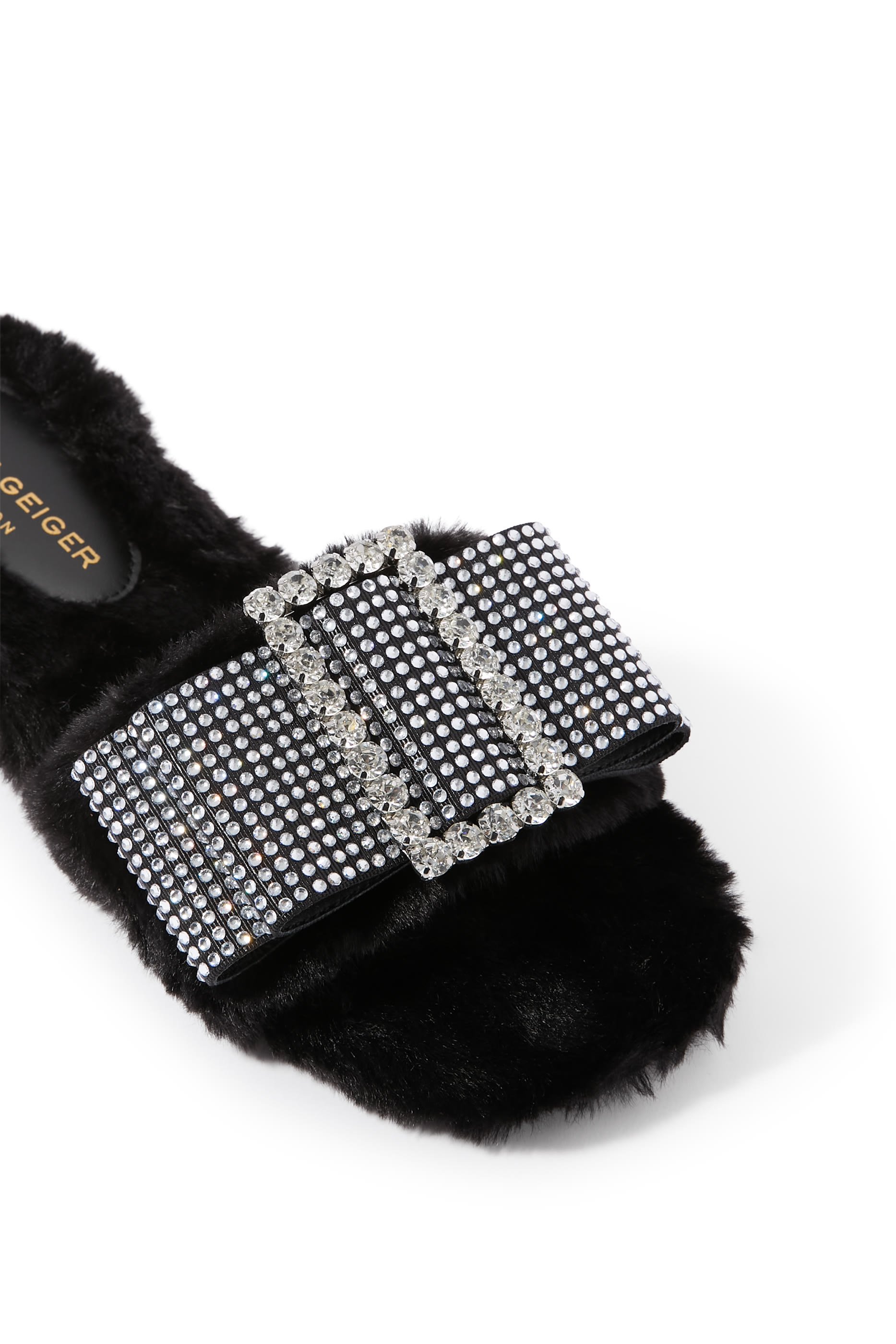 حذاء بالرينا كوزي خفيف مزين بفيونكة