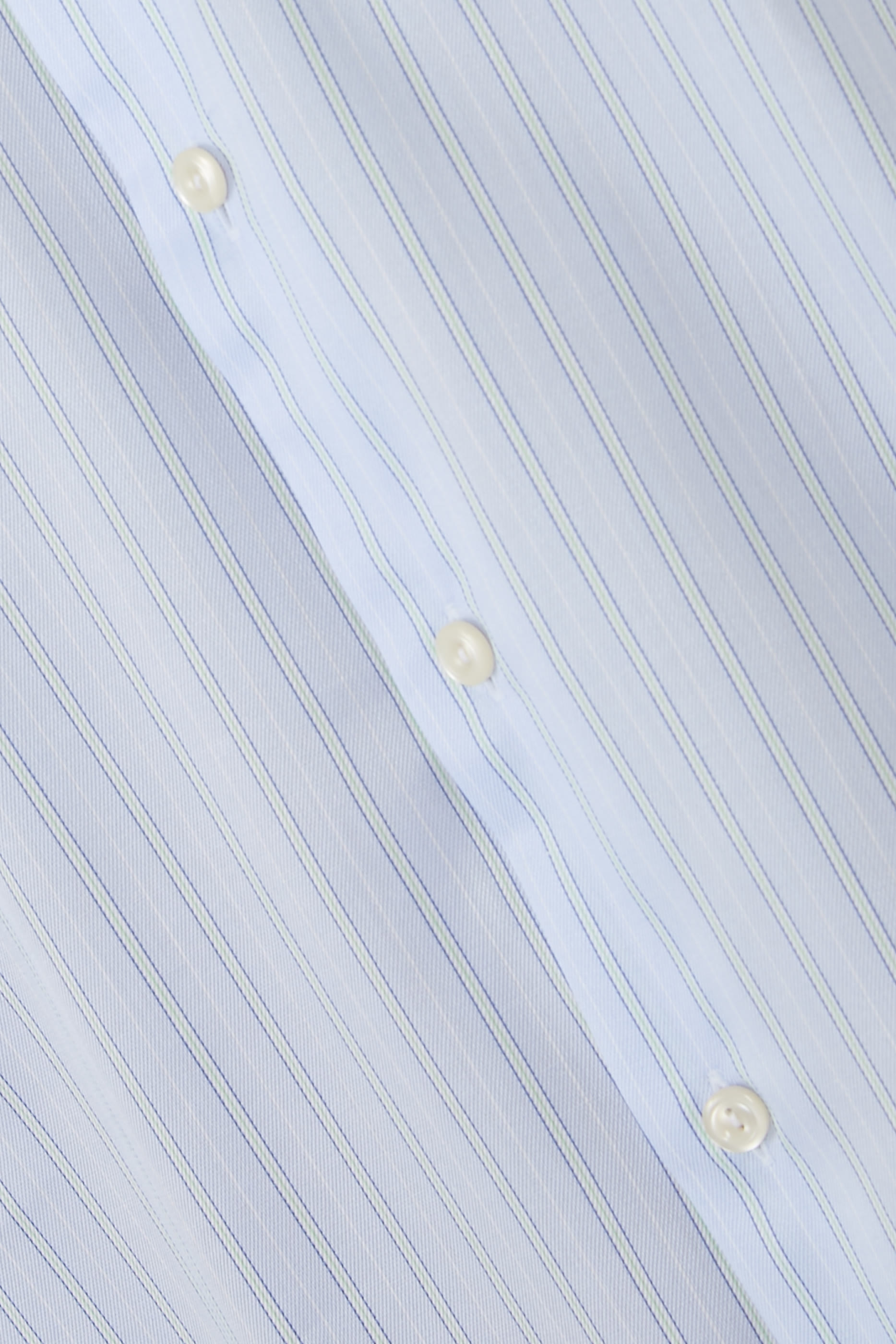 قميص مخطط بياقة متباينة بشعار الماركة تويل