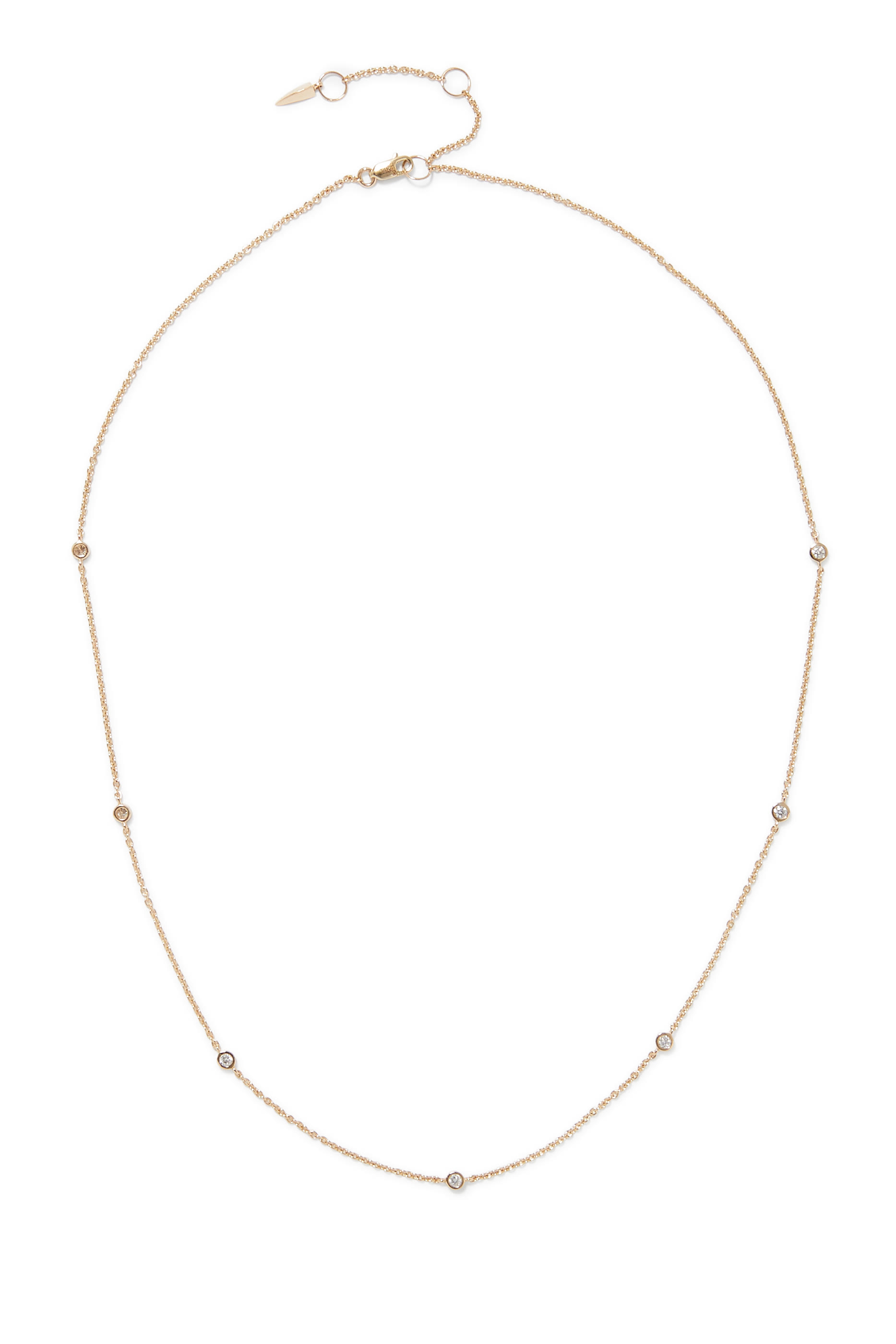 قلادة رفيعة بتصميم منزلق مرصعة بماس