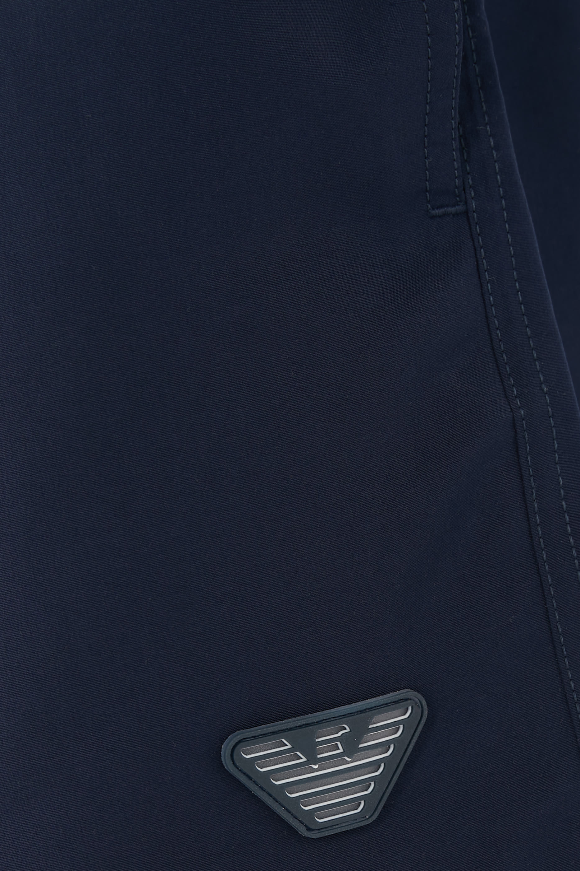 شورت سباحة برقعة شعار الماركة