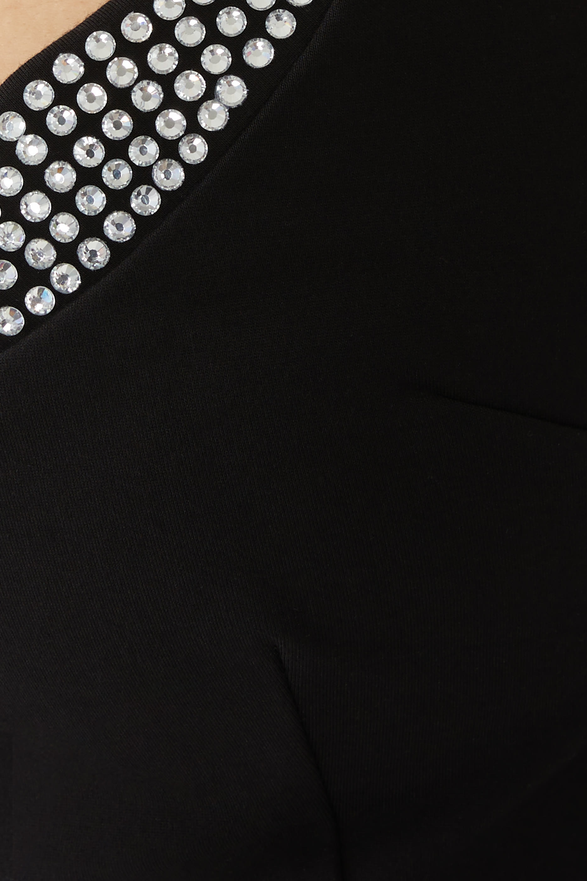 بلوزة بحافة مرصعة بالكريستال نسيج بونتي