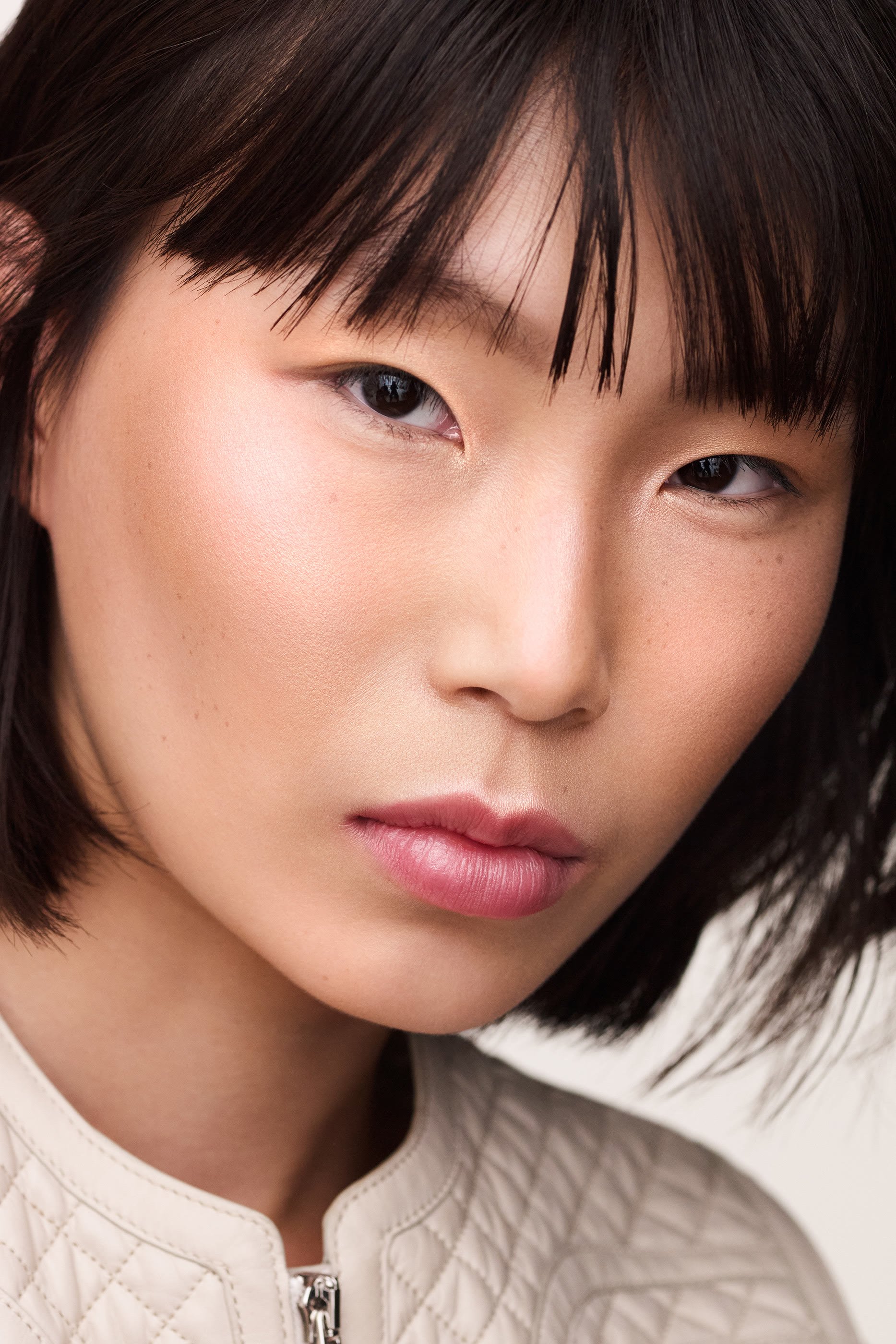 بودرة H Trio Iridescent Mineral