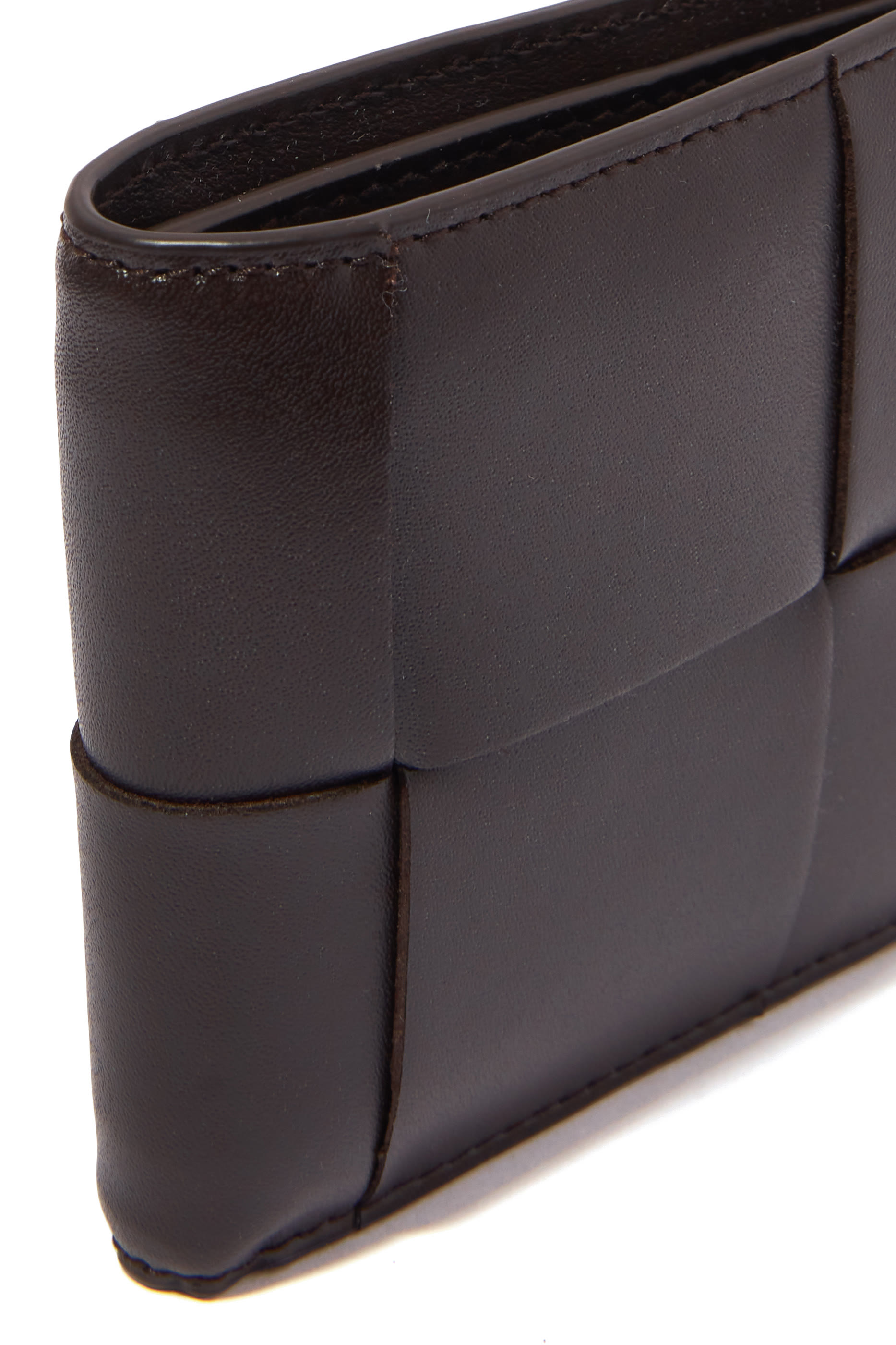 محفظة ثنائية الطي بتصميم مجدول