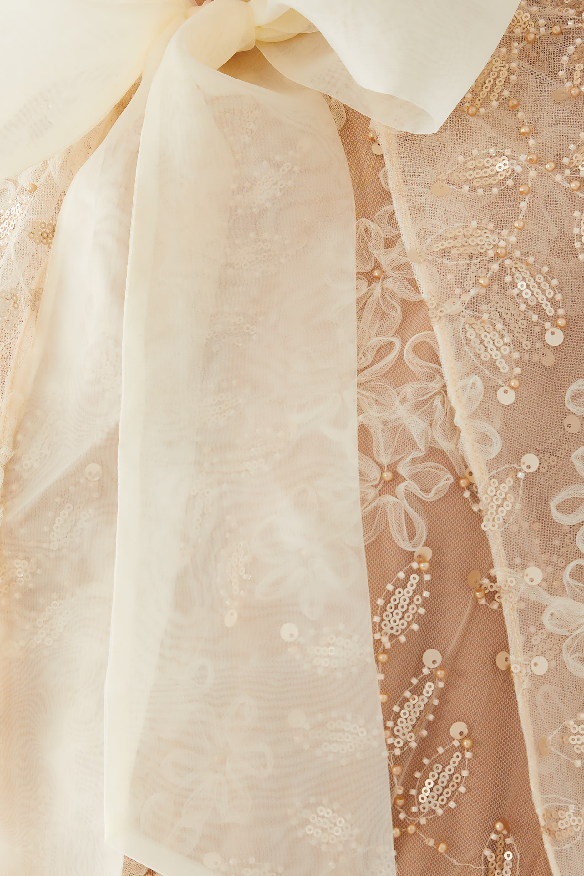 فستان طويل مرصع مع كاب