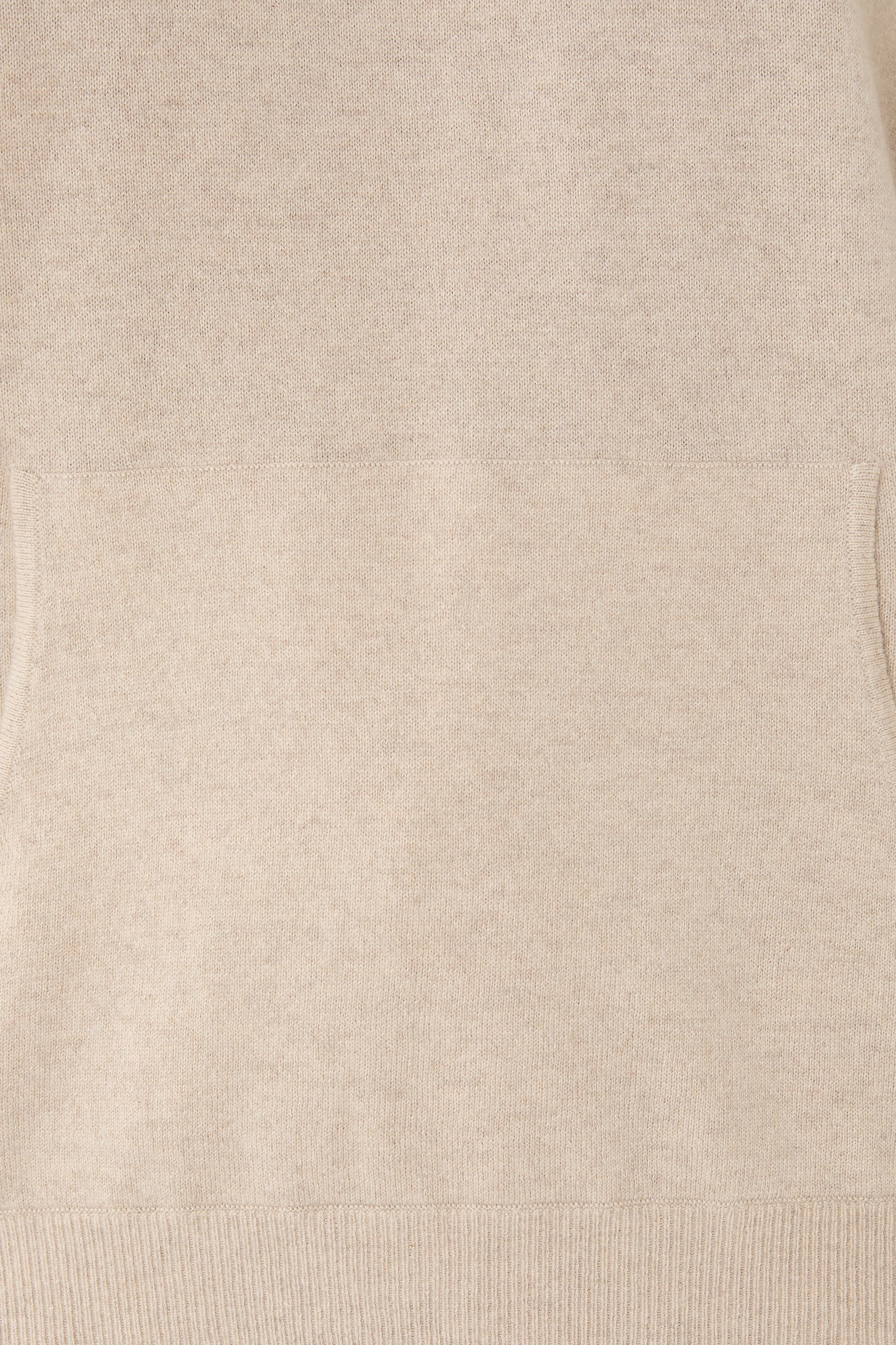 كنزة أرابيلا بغطاء رأس