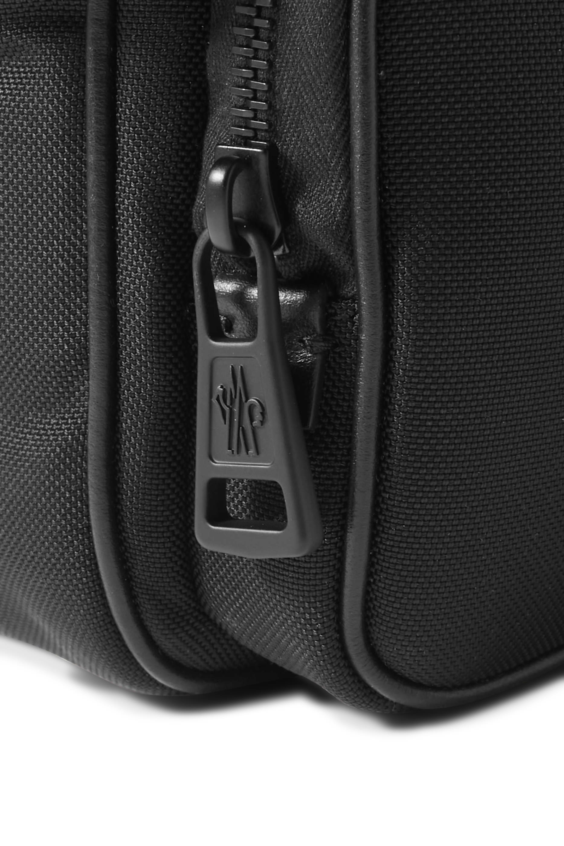 حقيبة كروس بودي يهور