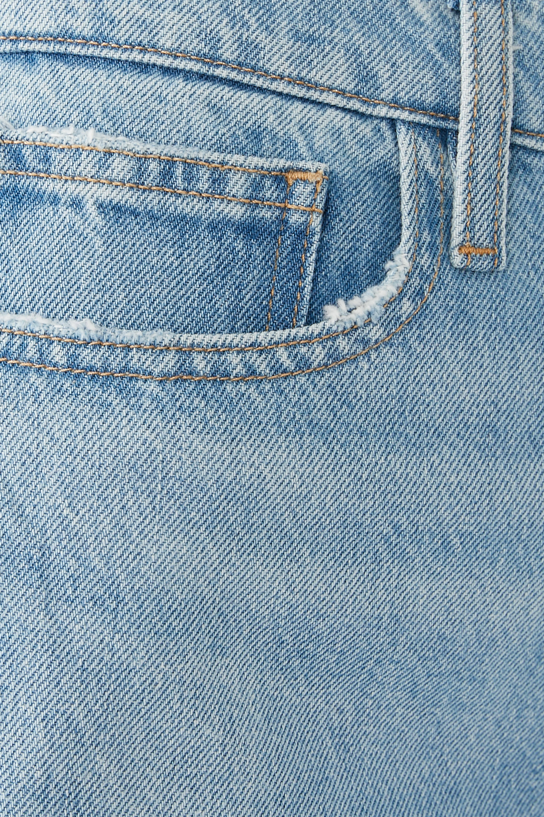 بنطال جينز لو جين قصير بقصة ساق واسعة