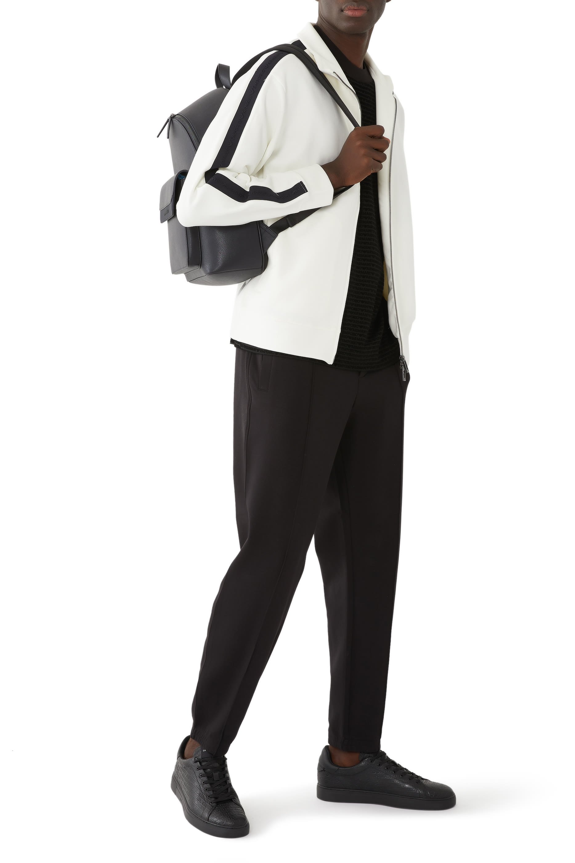 سنيكرز بشعار الماركة