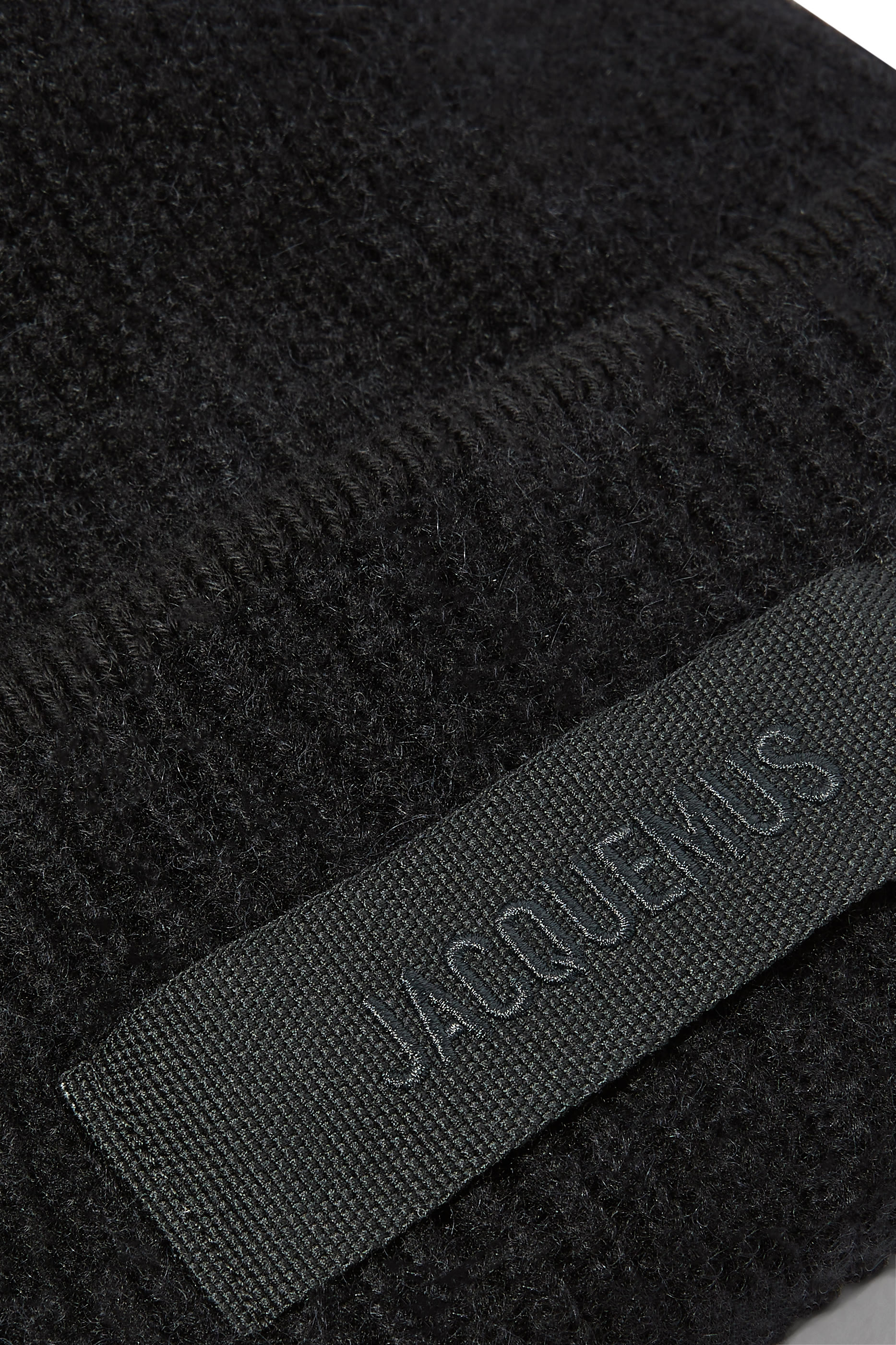 قبعة بيني قماش بارز الملمس