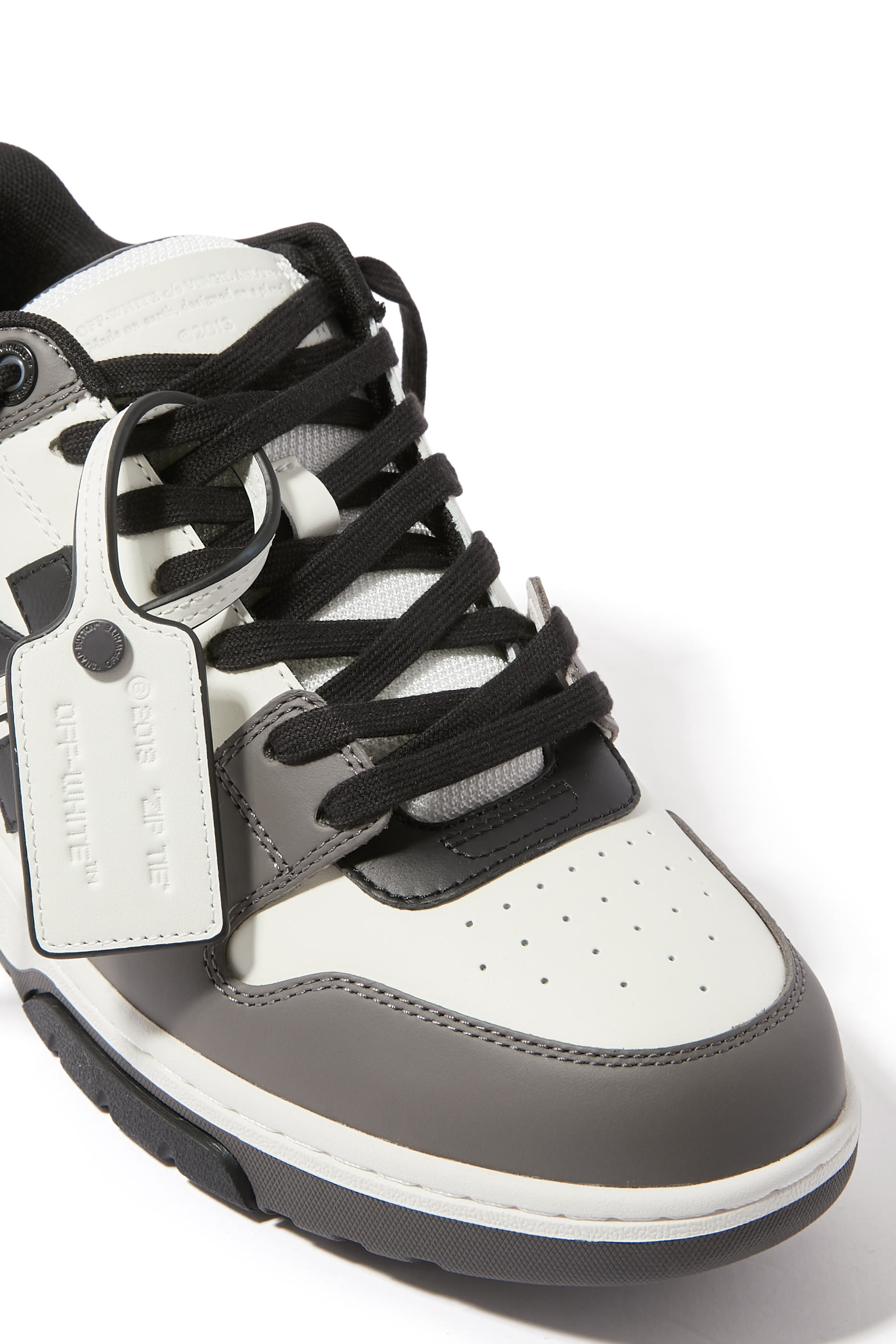 سنيكرز أوت أوف أوفيس جلد عجل