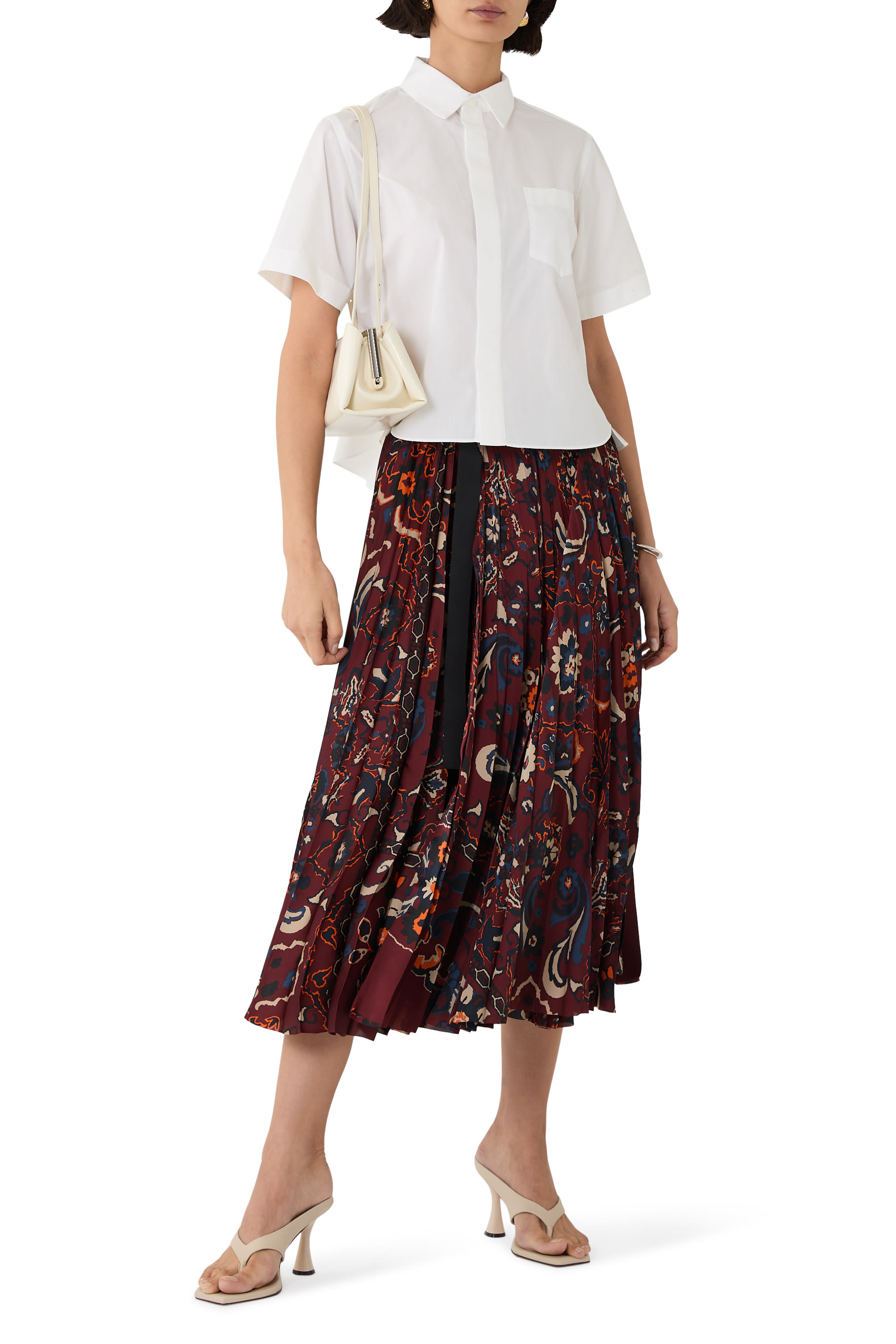 تنورة بنقشة أزهار