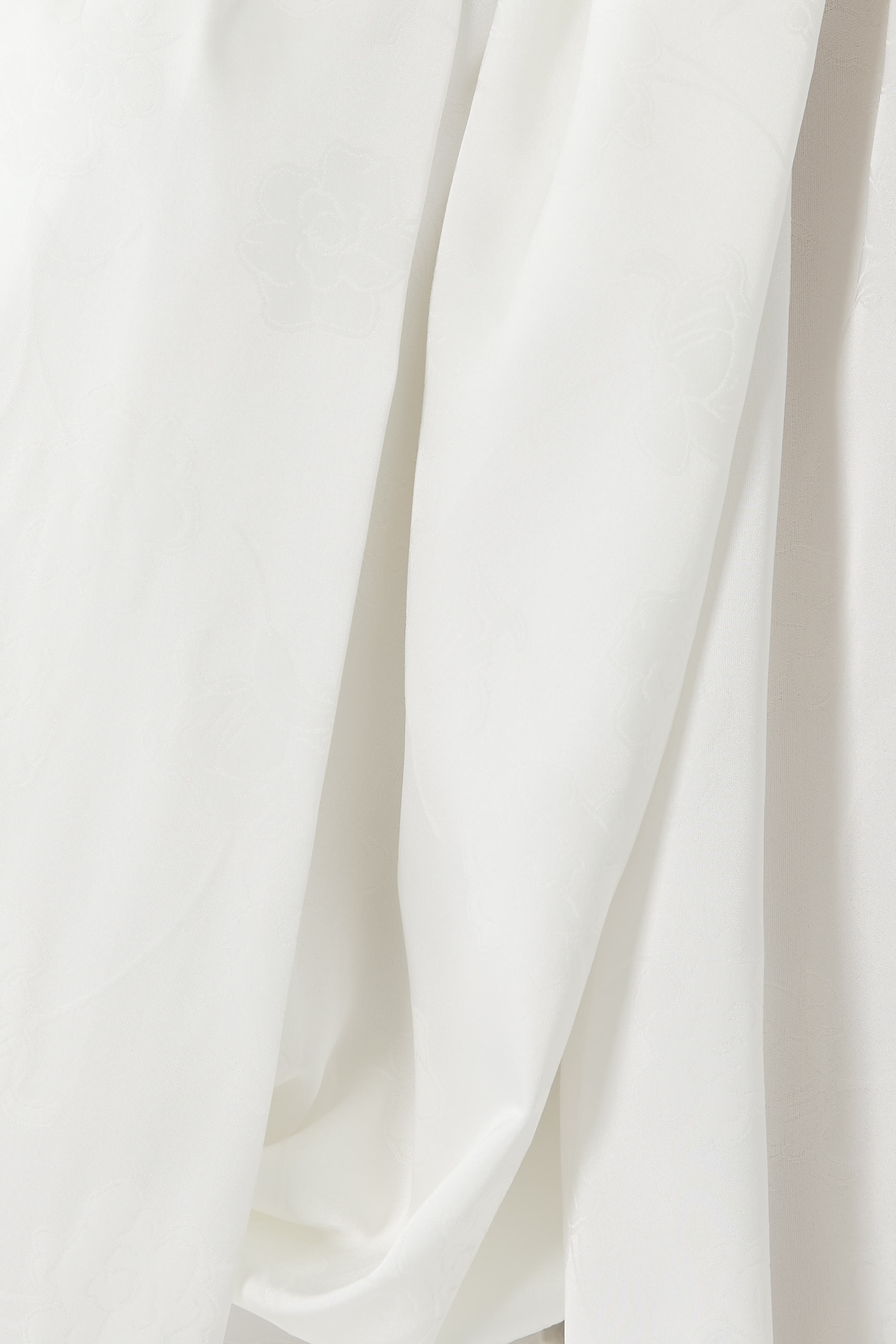 فستان قصير بوشاح