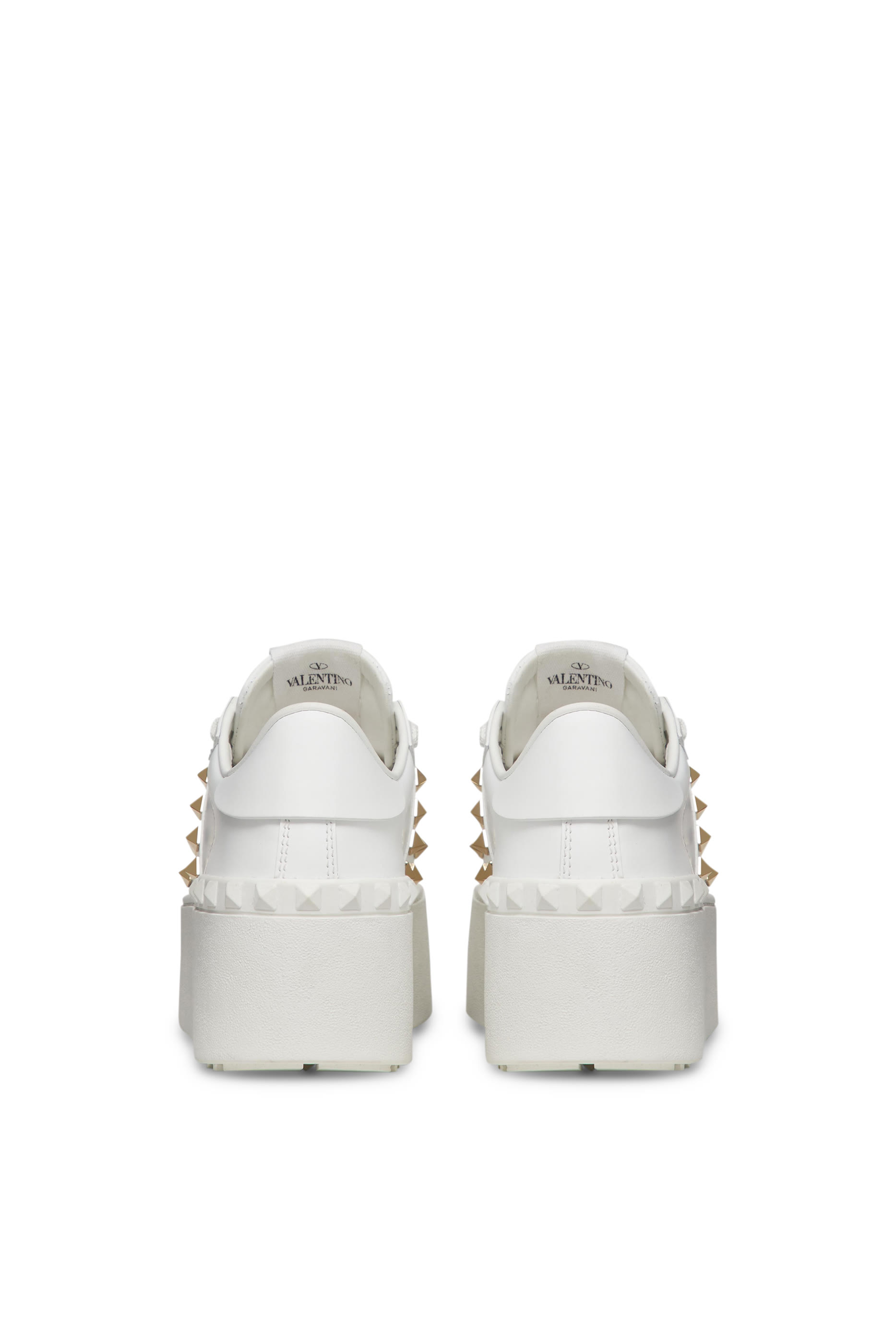 سنيكرز فالنتينو غارافاني بنعل مسطح 57 مم بحلى هرمية من جلد العجل