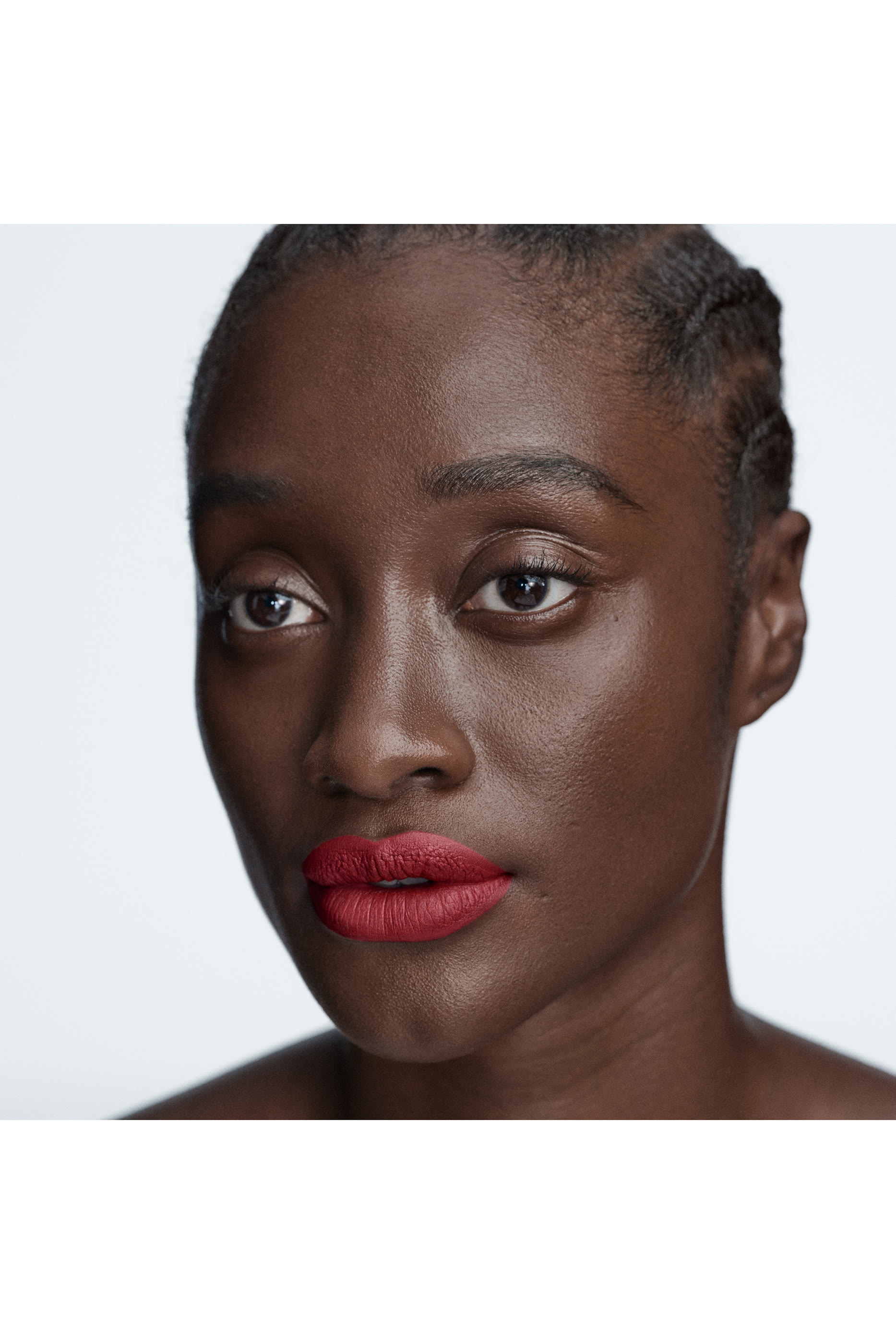 عبوة إعادة ملء أحمر شفاه غير لامع