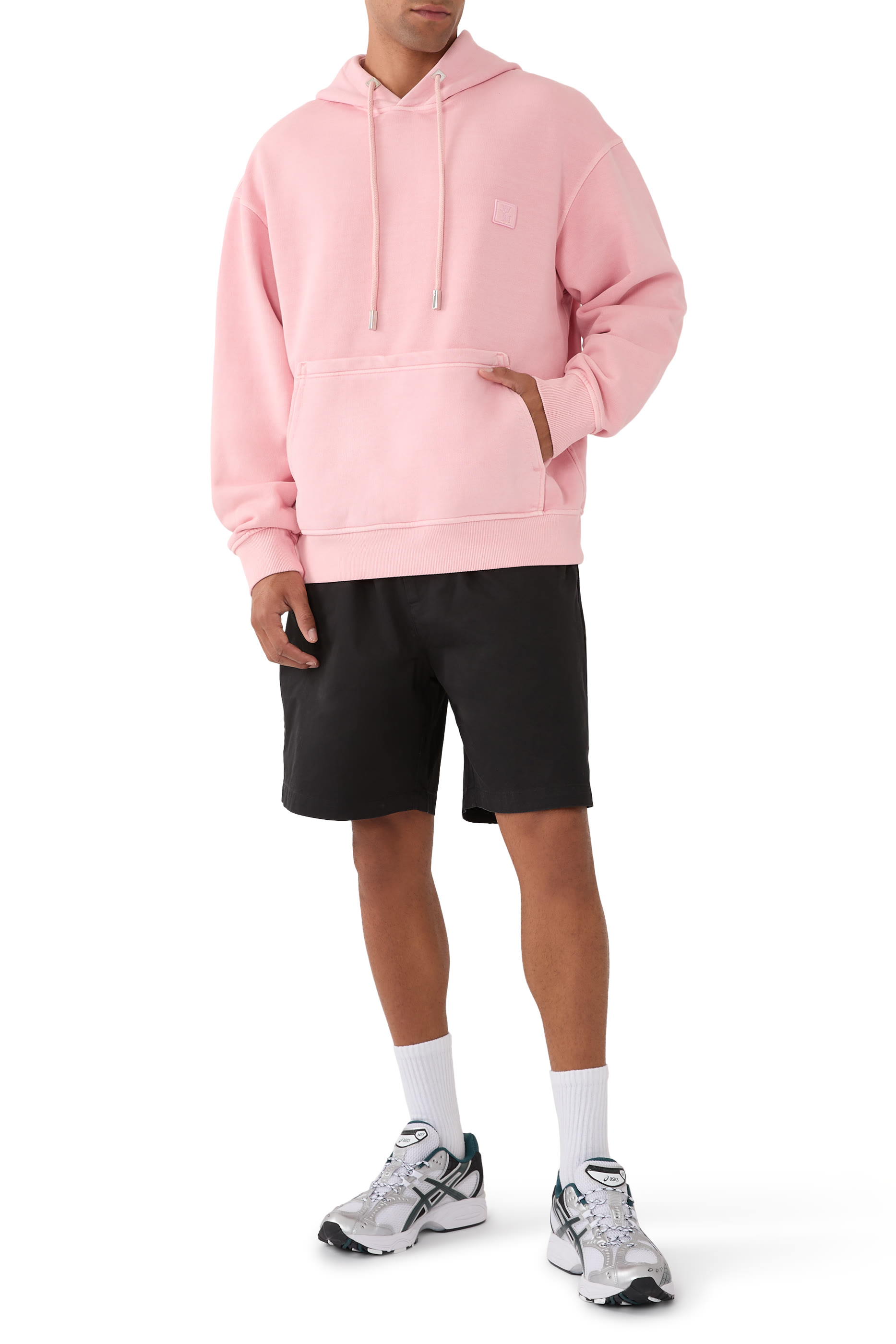 شورت رياضي بتطريز خياطة بارزة