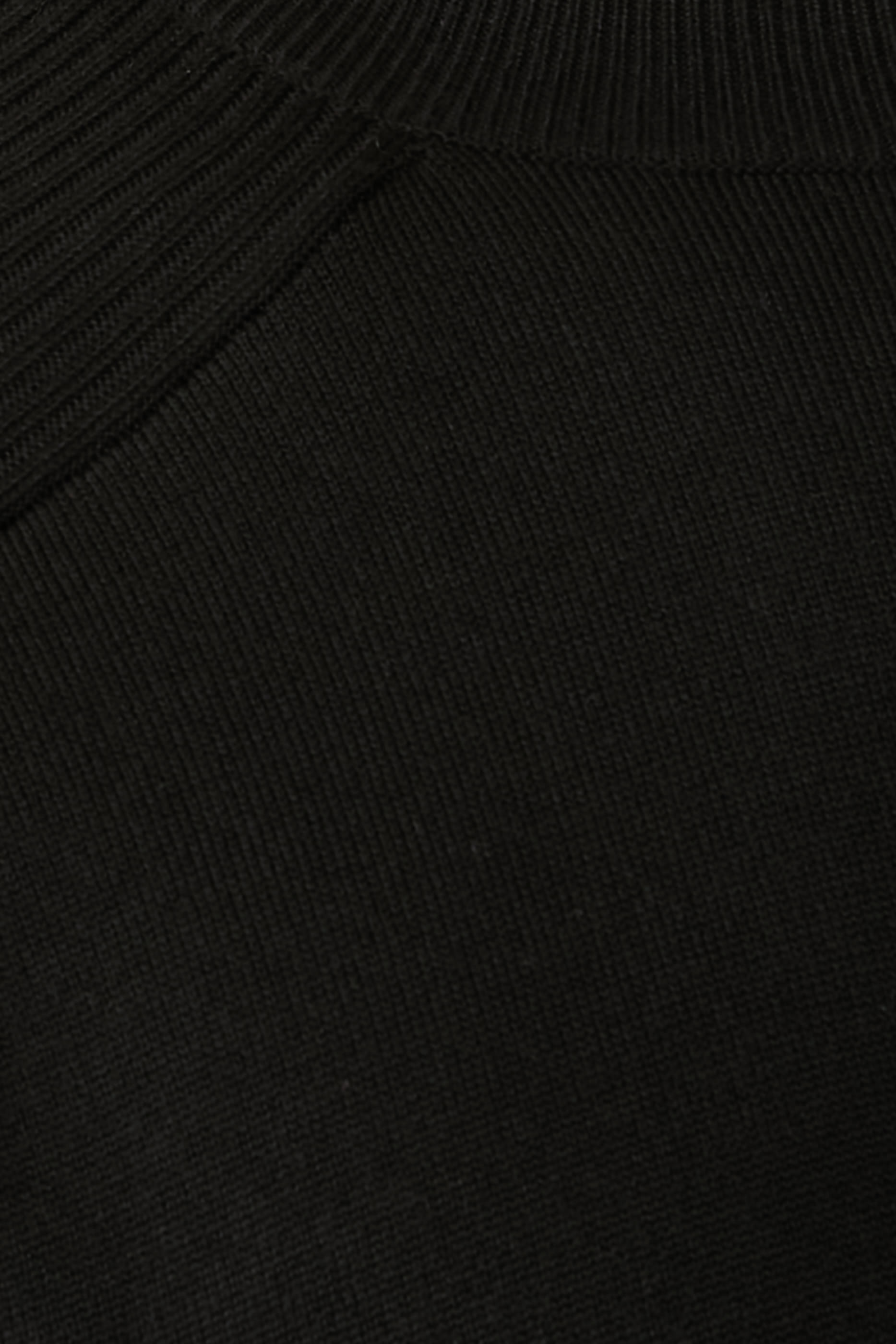 سترة بياقة ضيقة بشعار الماركة