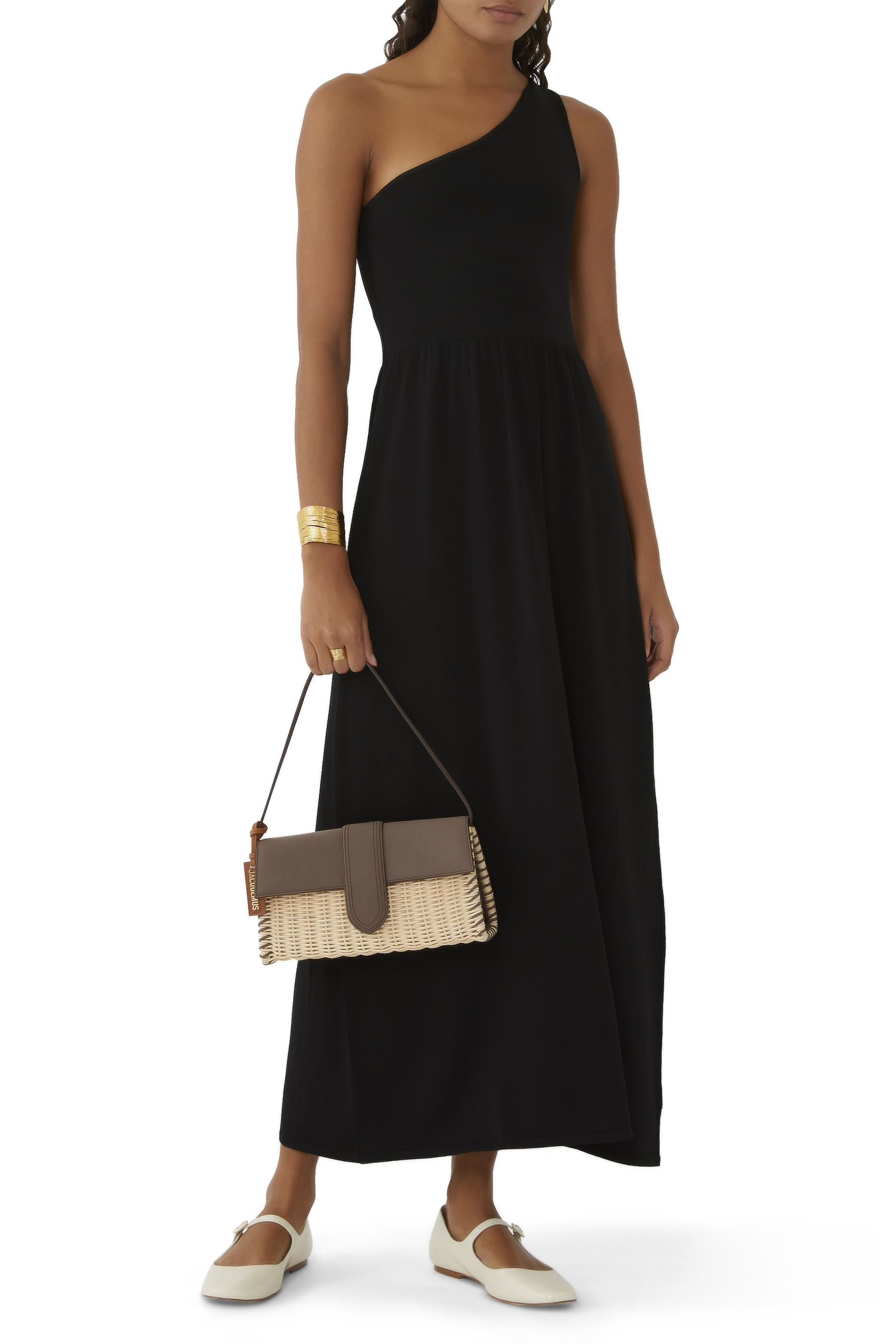 فستان منسوج بتصميم غير متماثل