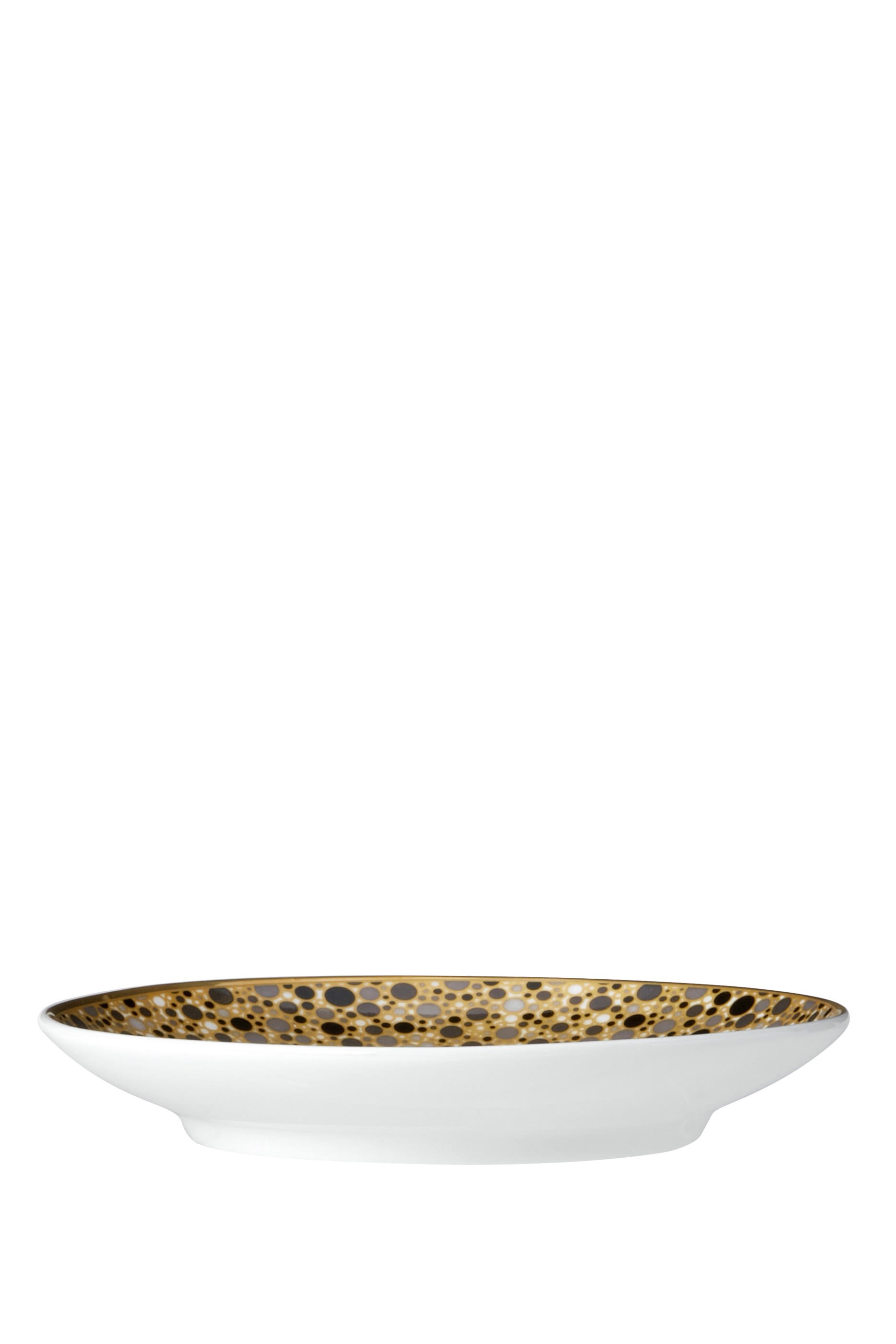 فنجان قهوة إسبريسو وطبق فيز